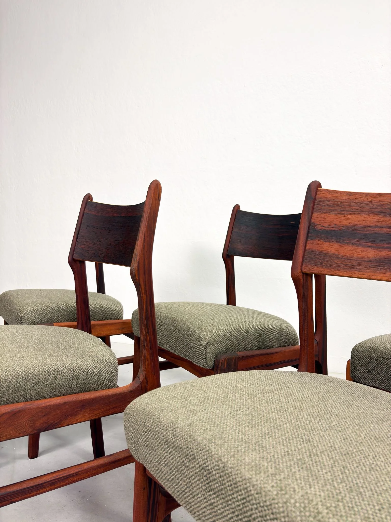 Set Vintage Deense Eetkamerstoelen van Palissander (2).jpg