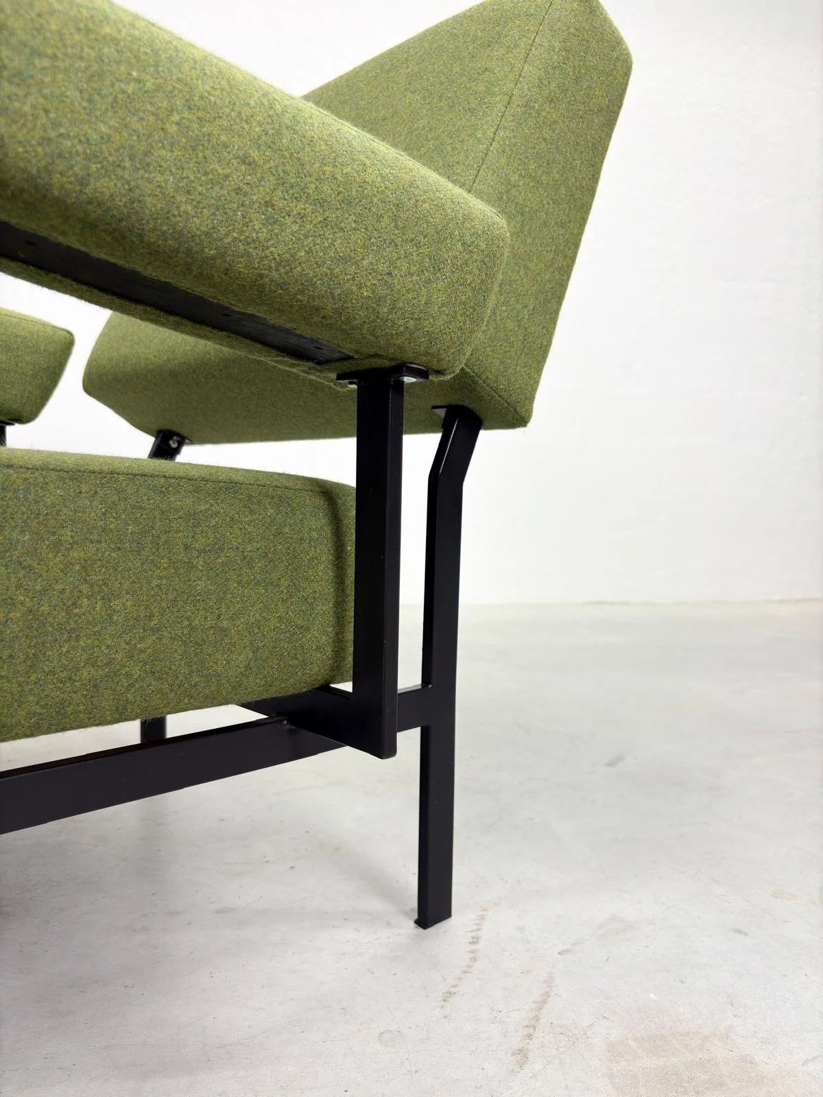 'FM07' Fauteuil van Cees Braakman voor Pastoe (11).jpeg