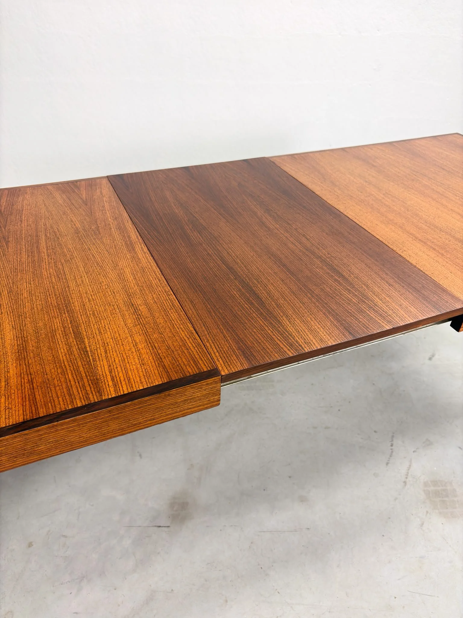 Uitschuifbare Eettafel van Inger Klingenberg voor Fristho (2).jpeg