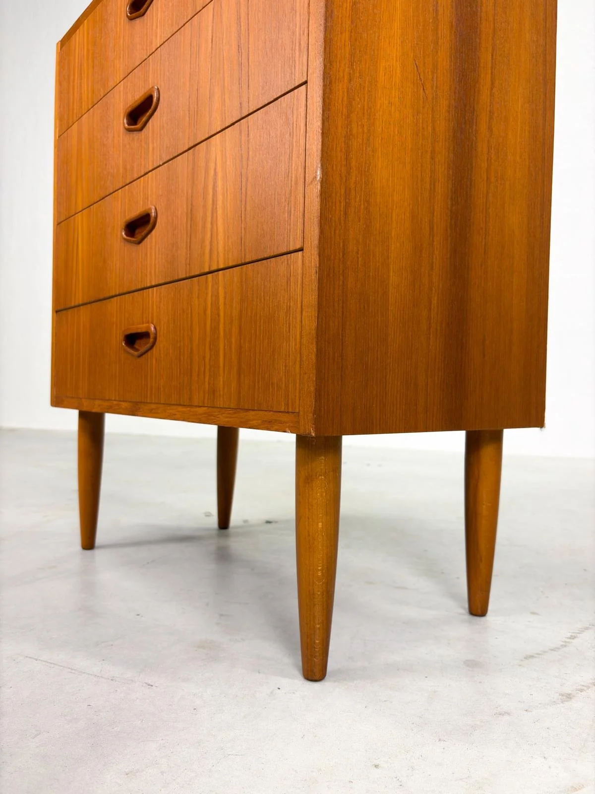Lage Mid-century Ladekast van Musteringg (13).jpeg