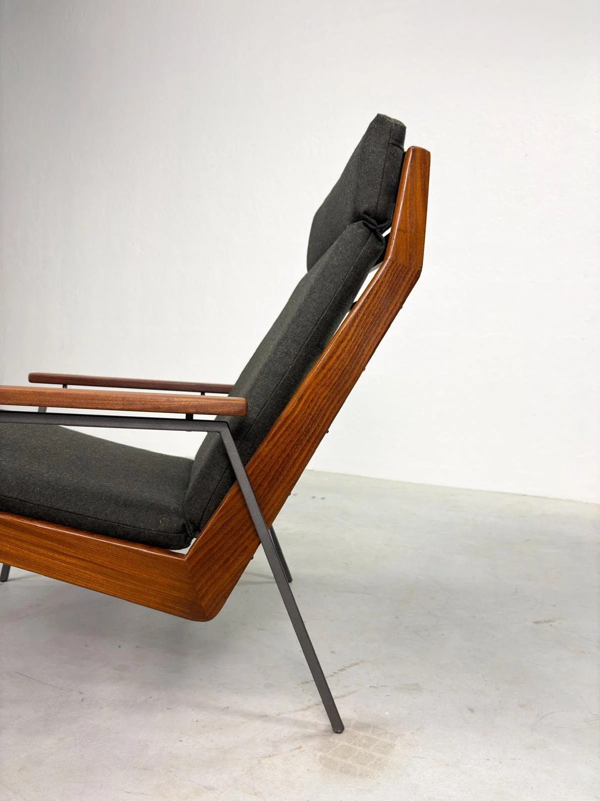 Rob Parry '1611 Lotus' Fauteuil voor Gelderland (12).jpeg