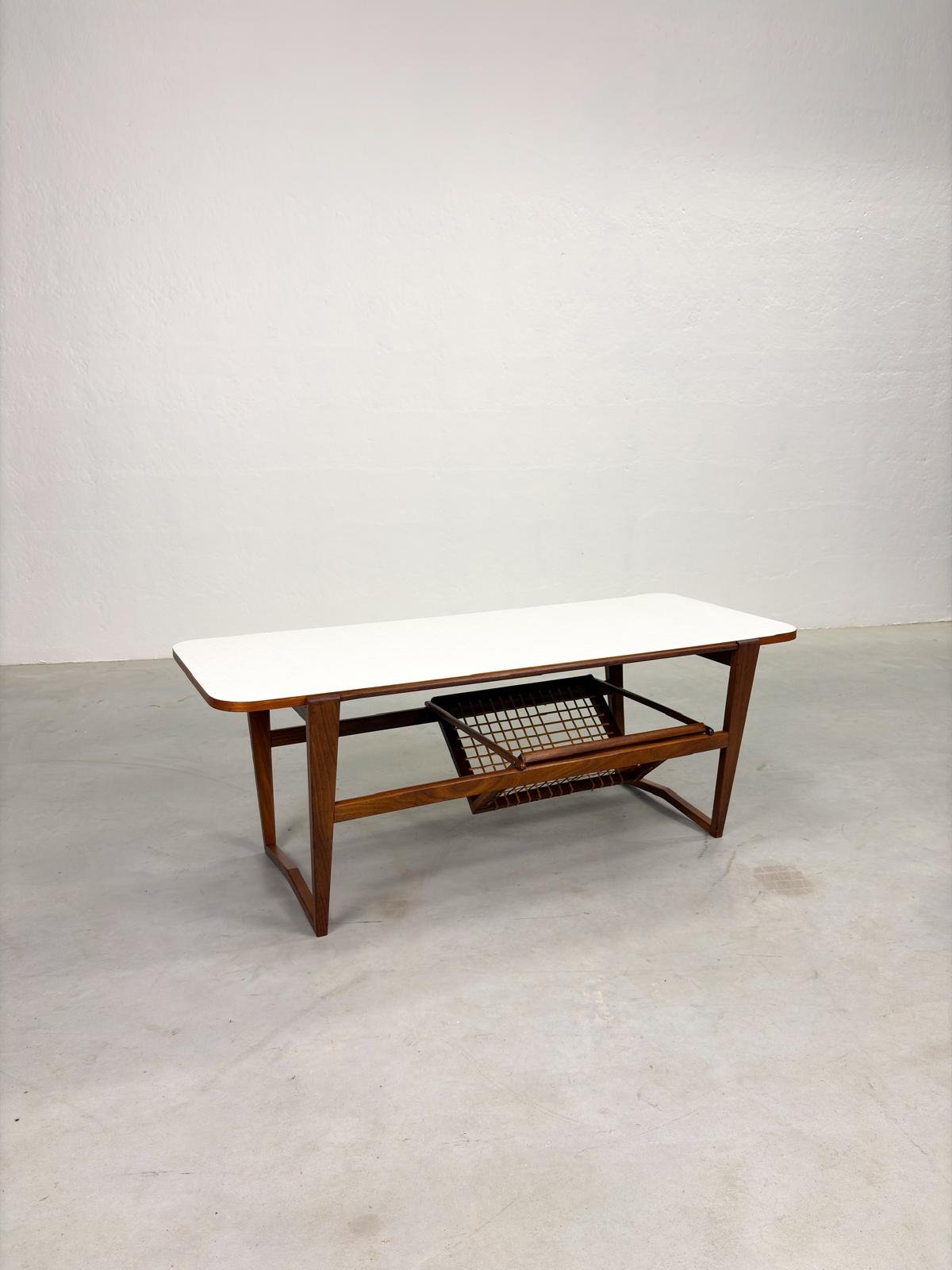 Mid-Century Salontafel met Verschuifbaar Lectuurrek (17).jpeg