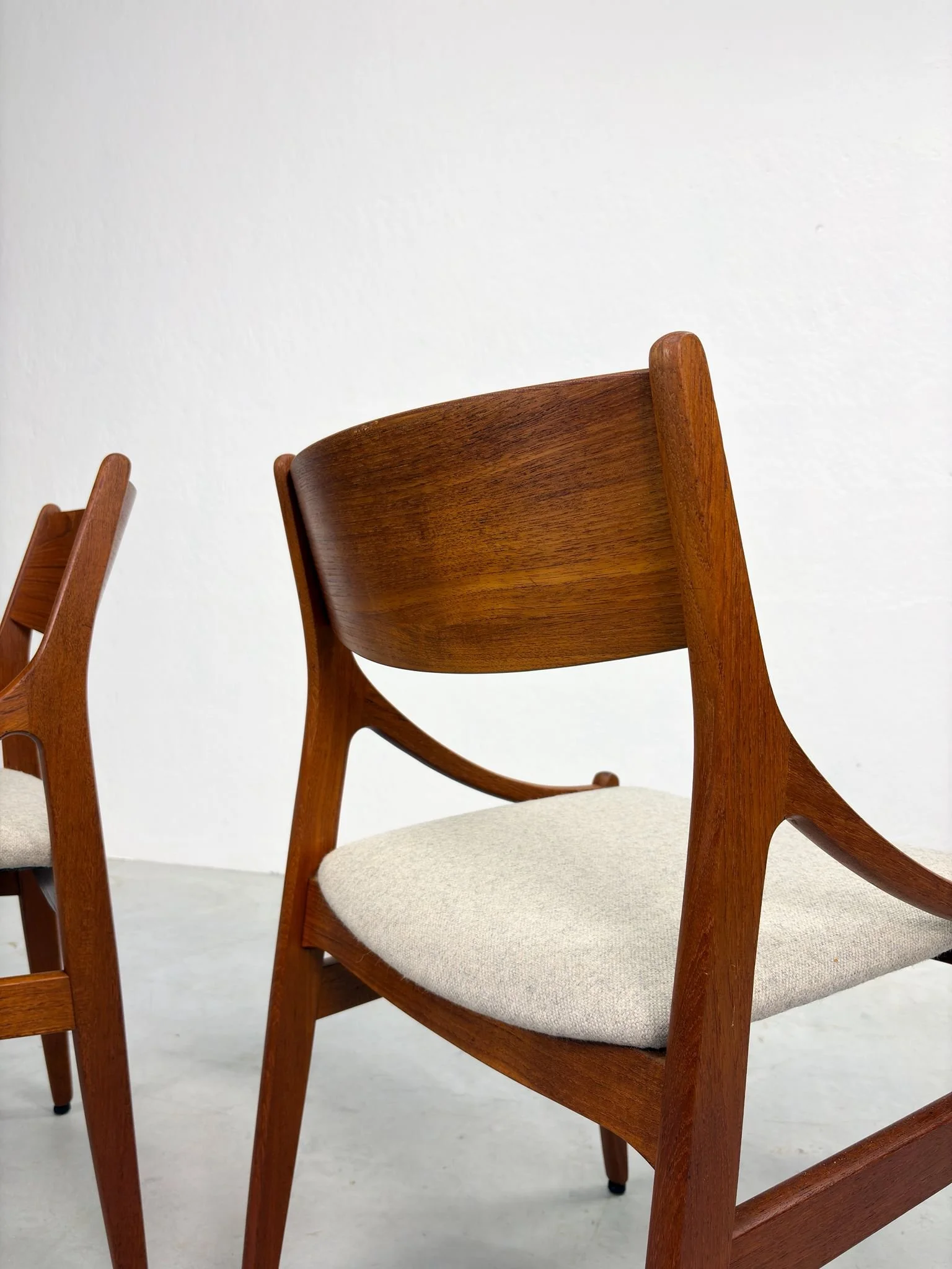 Set Mid-century Eetkamerstoelen van Vestervig Eriksen (12).jpeg