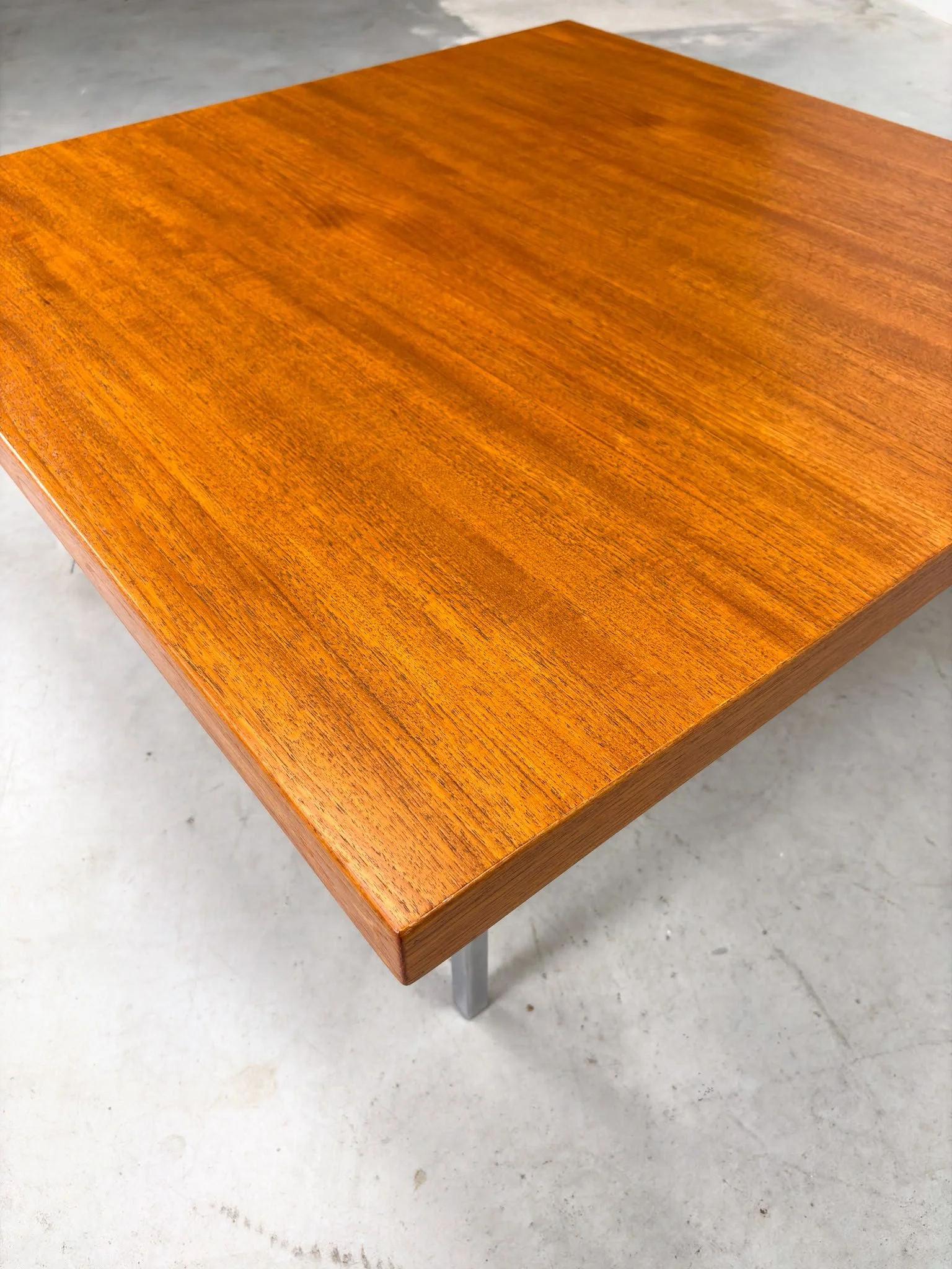 Model '1845' Salontafel van Kho Liang Ie voor Artifort (12).jpeg