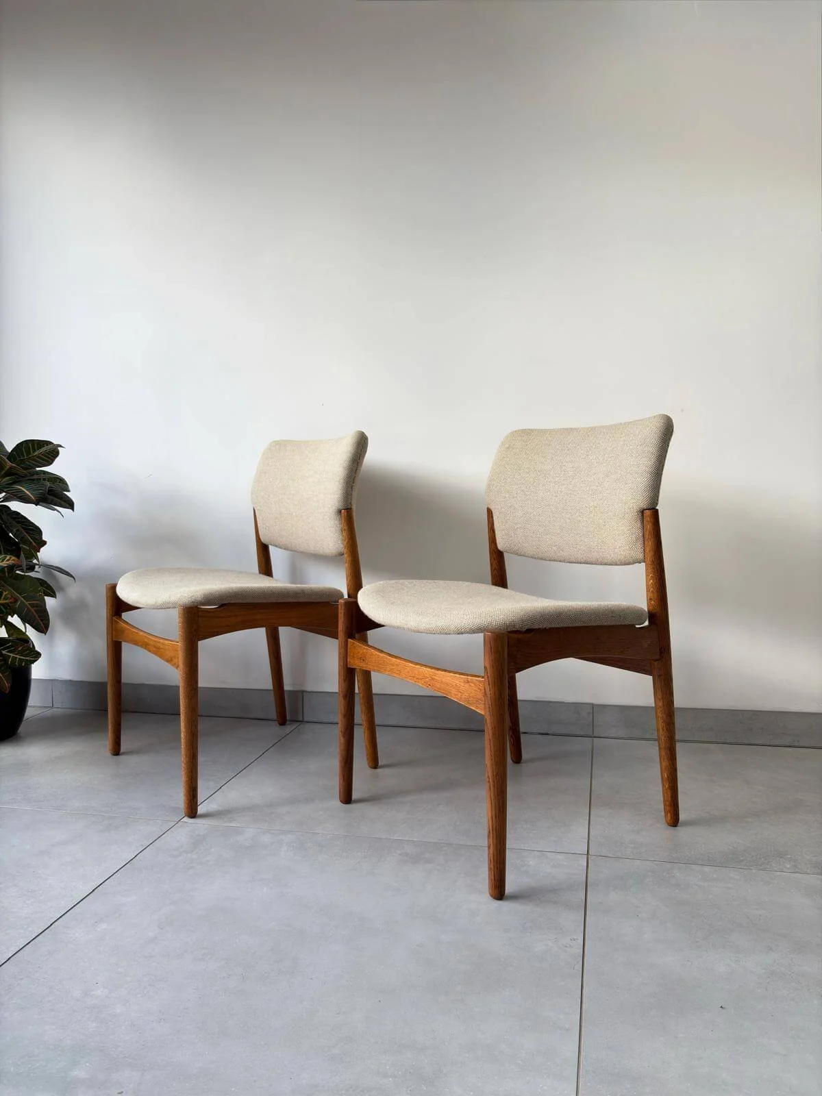 Set Vintage Deense Eetkamerstoelen Fritz Hansen (8).jpg