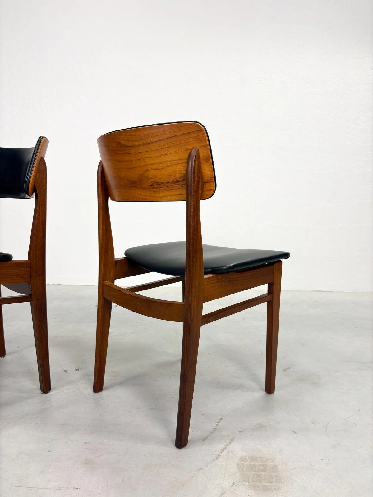 Set Eetkamerstoelen van Mahjongg Vlaardingen (14).jpeg