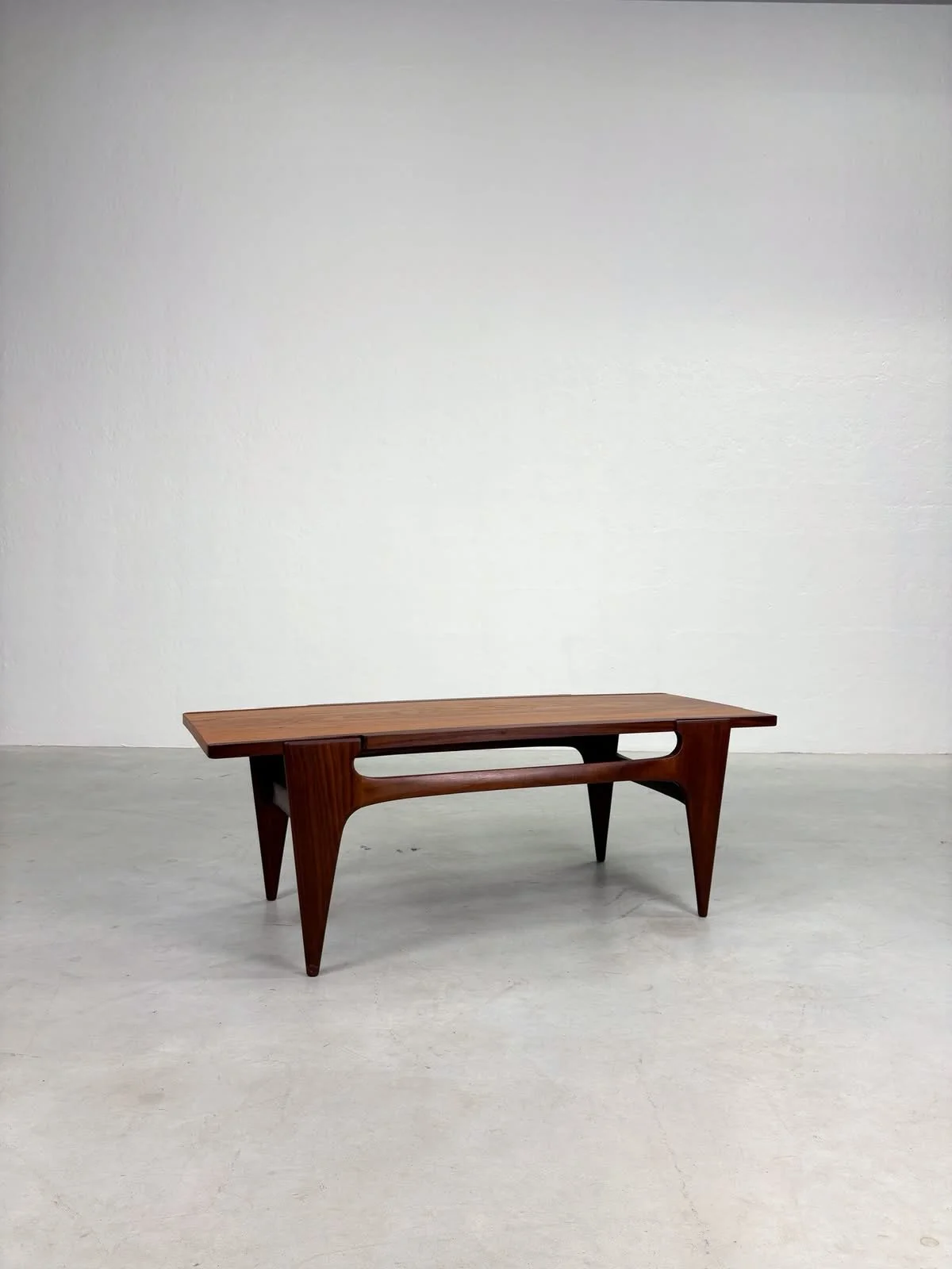 Unieke Vintage Salontafel in Deens Design (11).jpeg