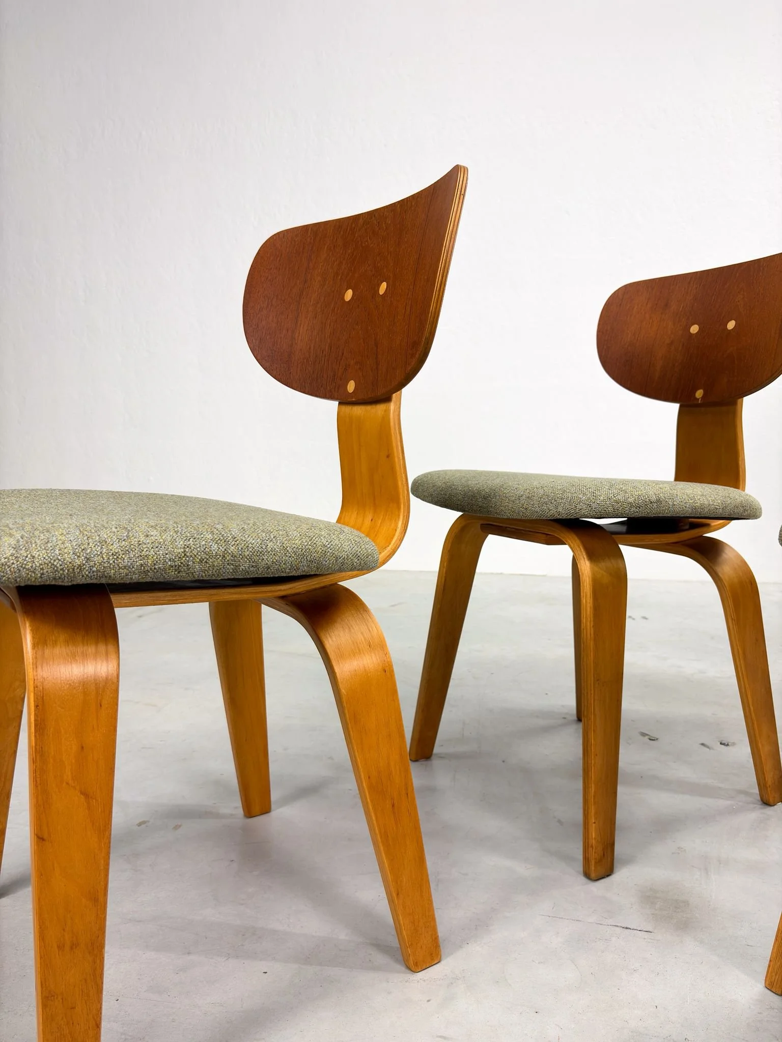 Set 'SB02' Eetkamerstoelen van Cees Braakman voor Pastoe (3).jpeg