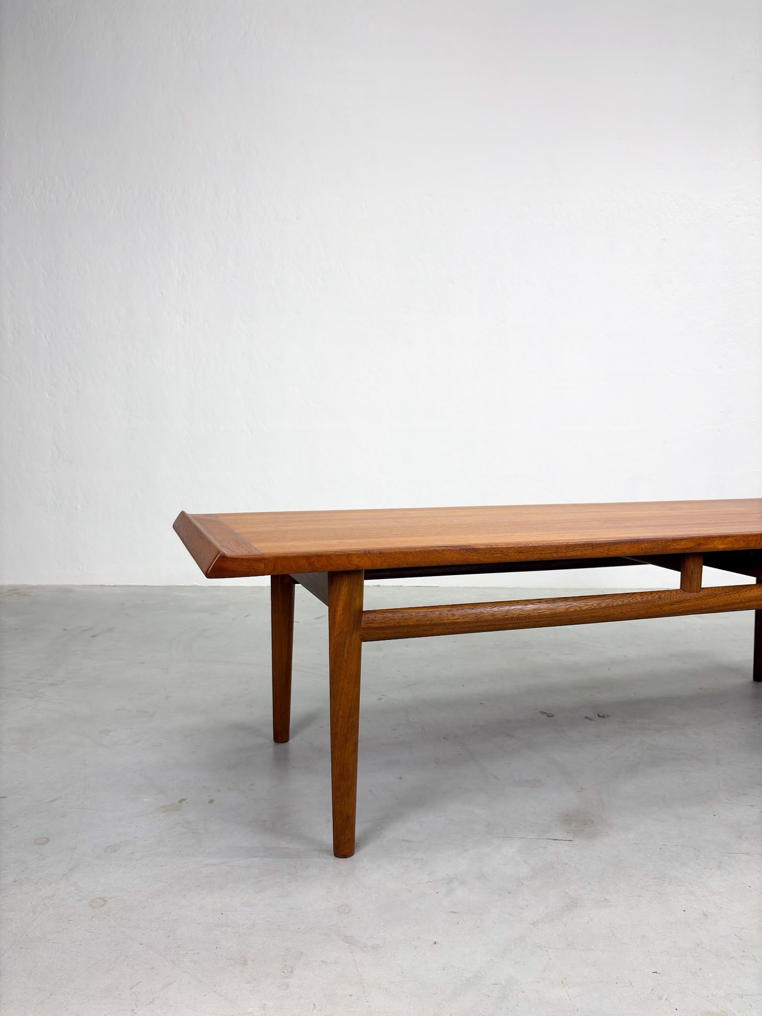 Salontafel van Torbjørn Afdal voor Haug Snekkeri (18).jpeg