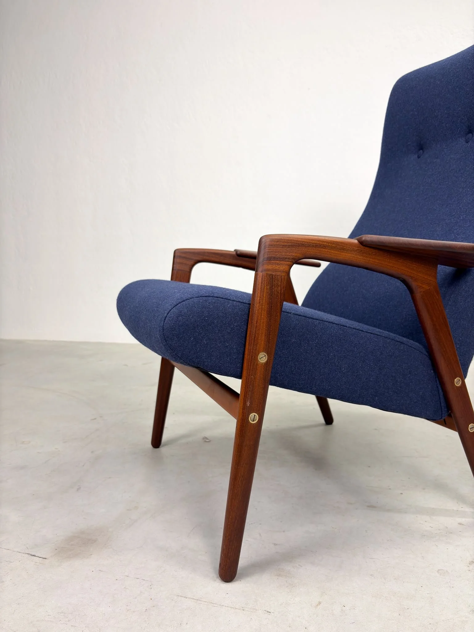 Pastoe 'Ruster' Fauteuil van Yngve Ekström (2).jpeg