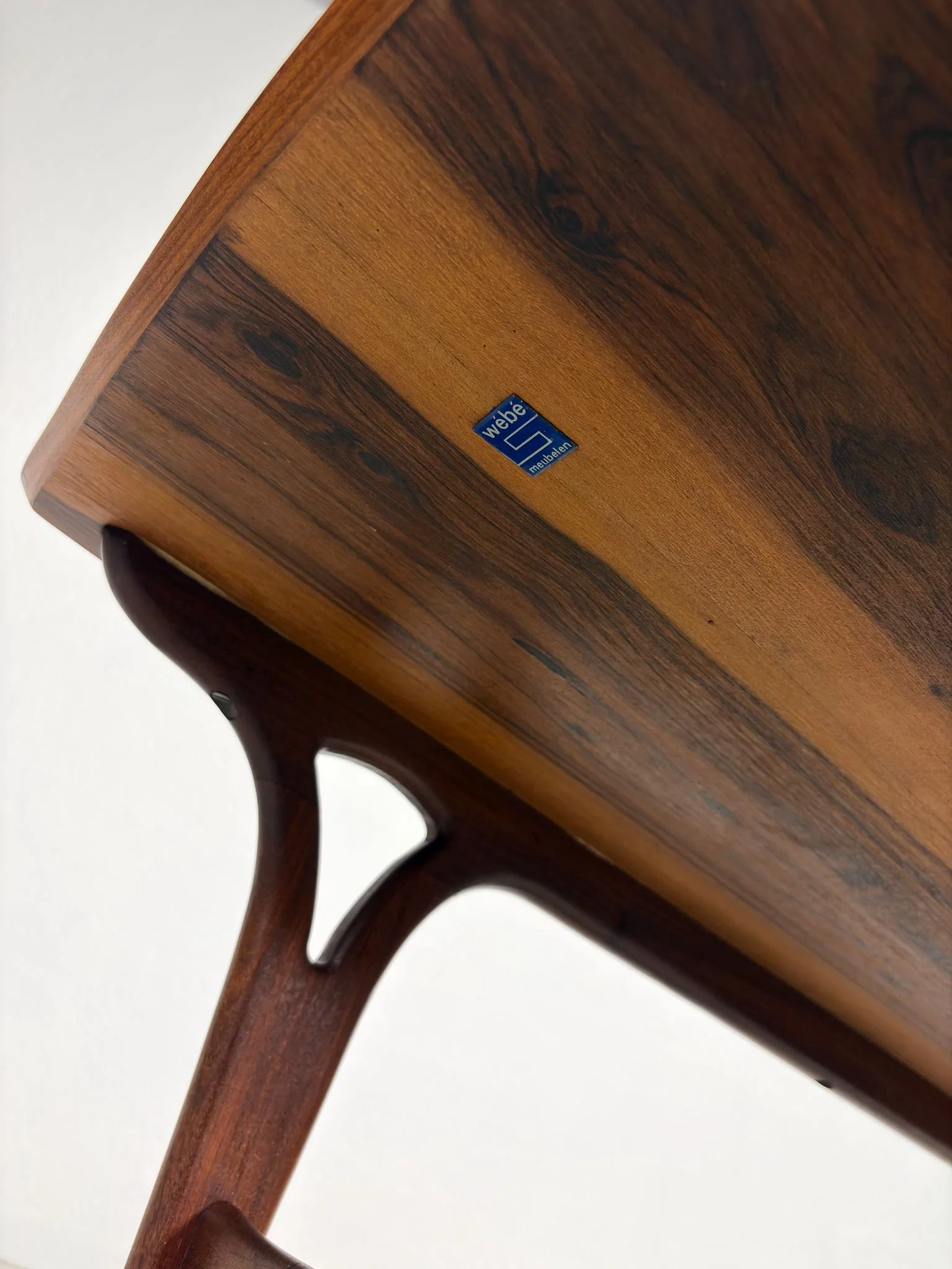 Salontafel Nr. 42 van Louis van Teeffelen voor Wébé (1).jpeg