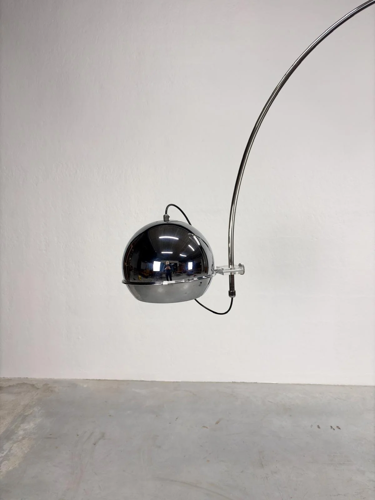 XXL Arc Vloerlamp in Chroom van Gepo Amsterdam (14).jpeg