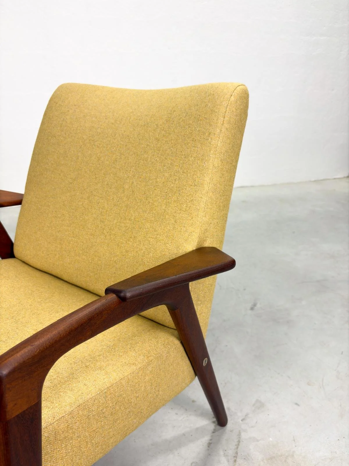 Pastoe 'Ruster' Fauteuil van Yngve Ekström Laag (10).jpeg