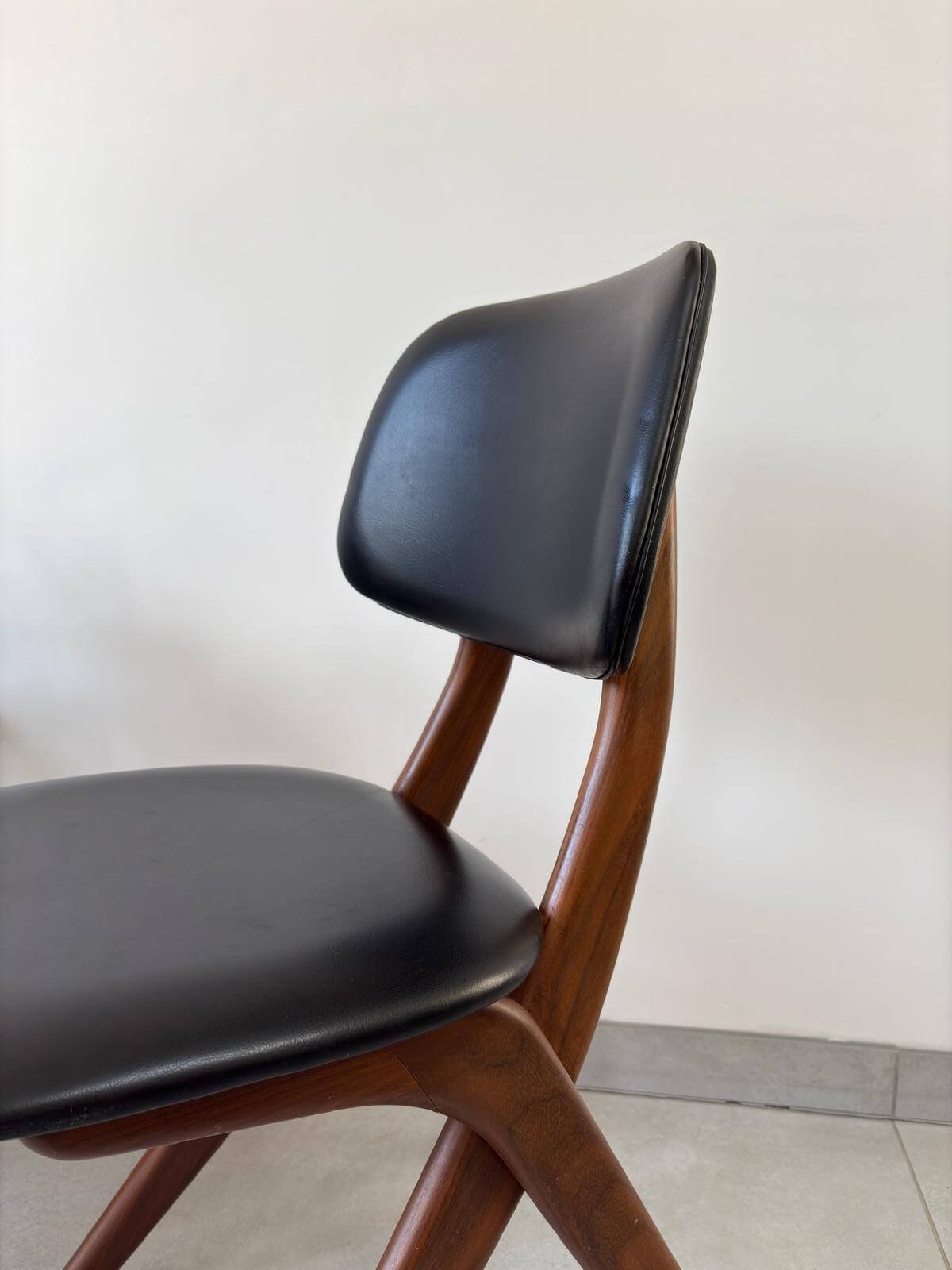 Vintage Scissor Chairs Louis van Teeffelen