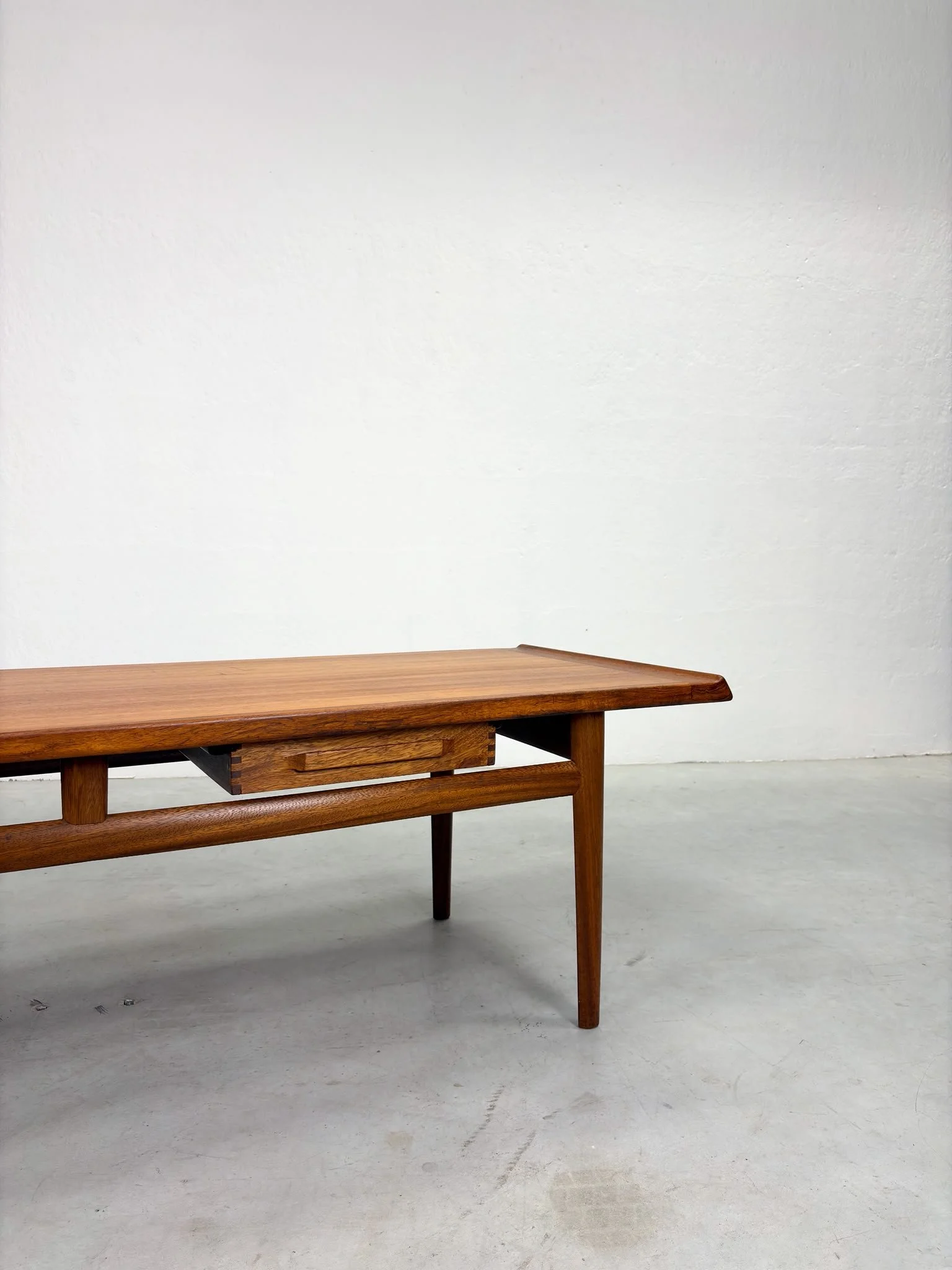 Salontafel van Torbjørn Afdal voor Haug Snekkeri (4).jpeg