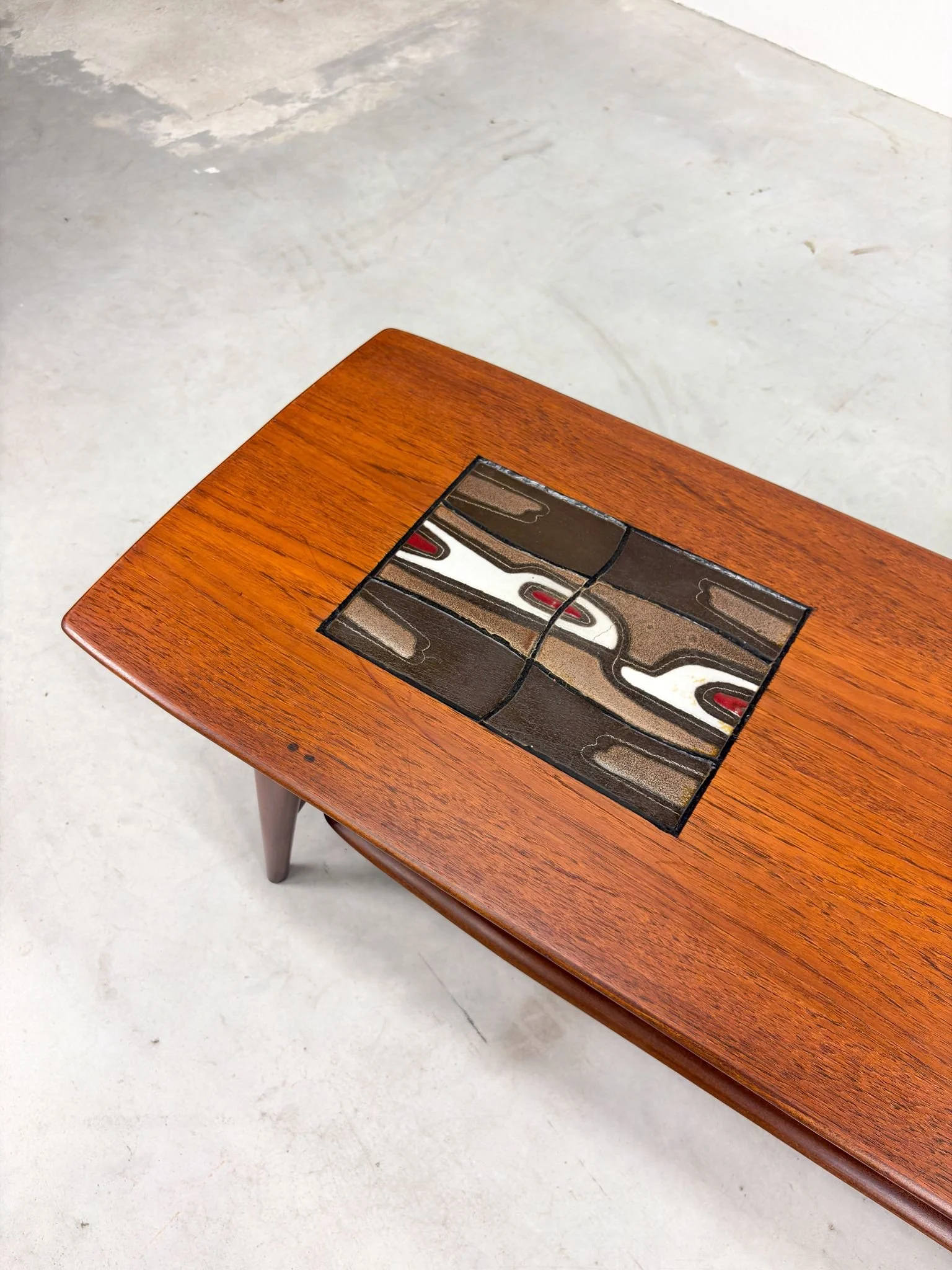 Salontafel Nr. 13 van Louis van Teeffelen voor Wébé (16).jpeg