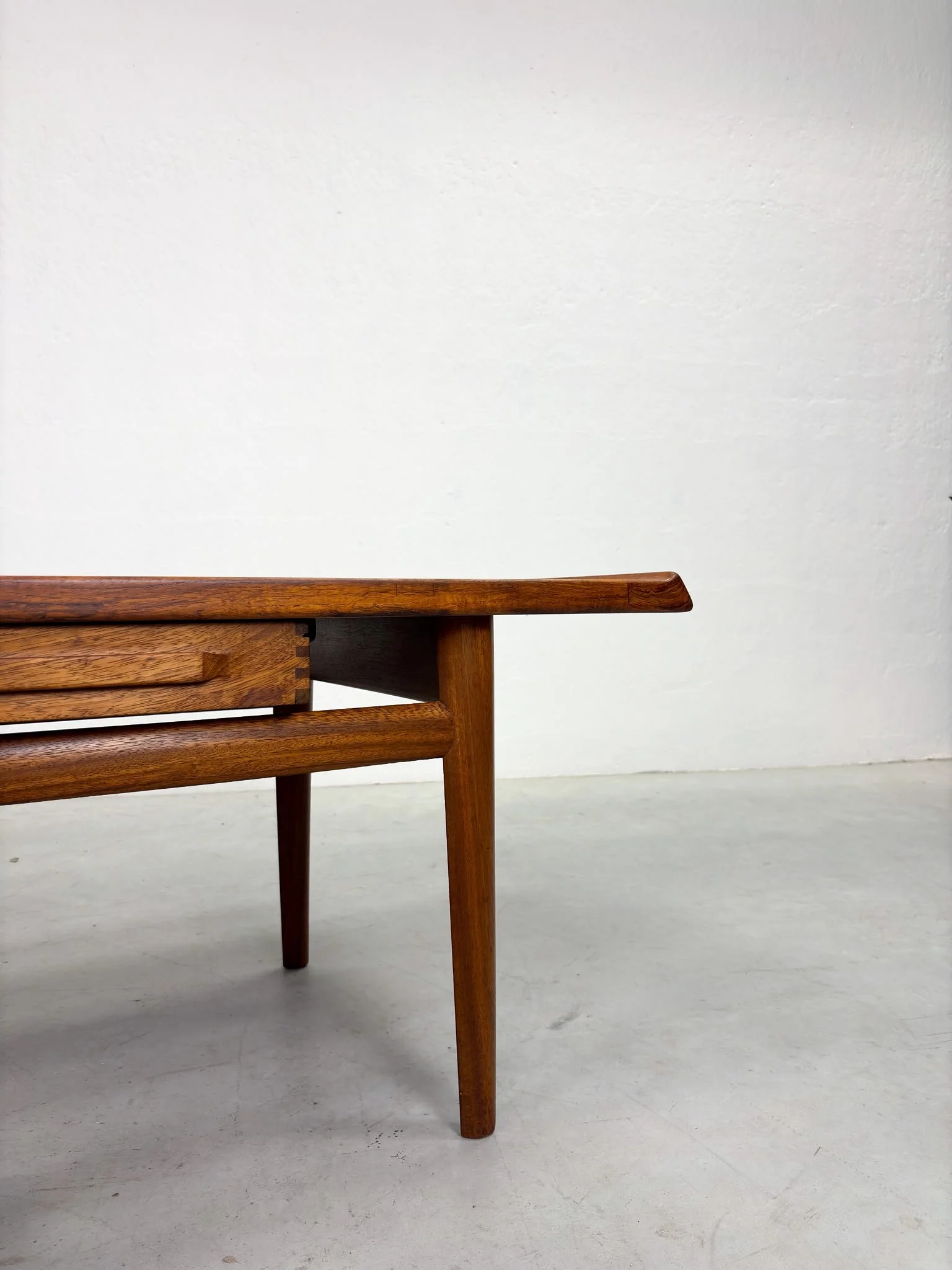 Salontafel van Torbjørn Afdal voor Haug Snekkeri (12).jpeg