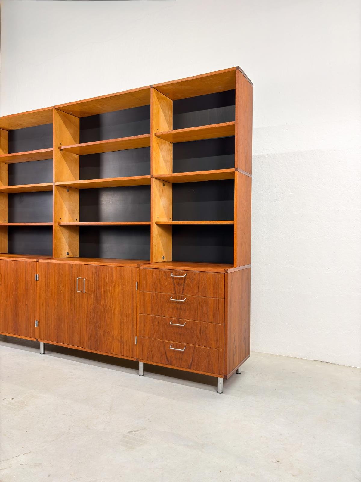 Made to Measure Boekenkast van Cees Braakman voor Pastoe (10).jpeg