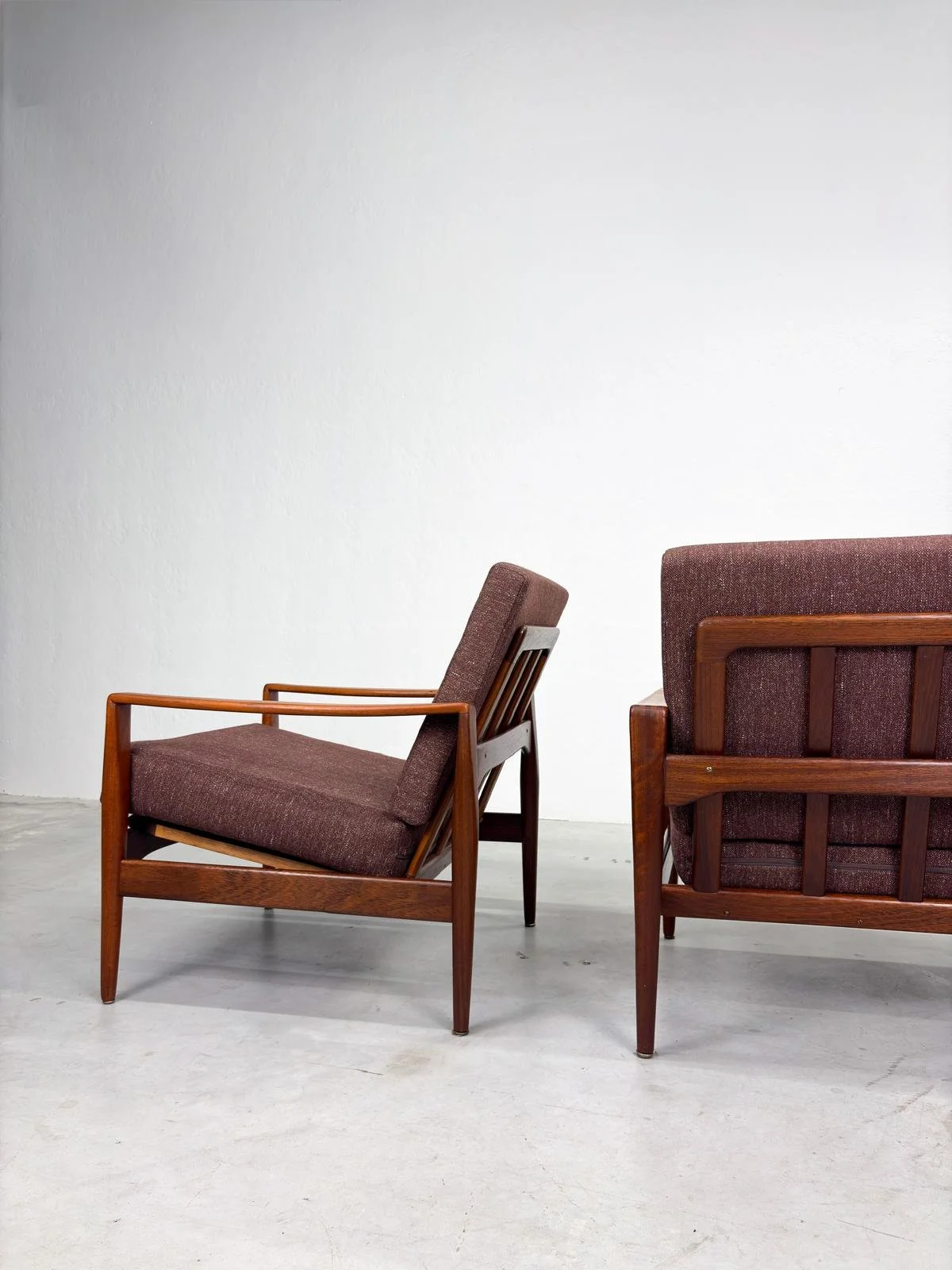 'EK' Fauteuil van Illum Wikkelsø voor N. Eilersen (14).jpeg