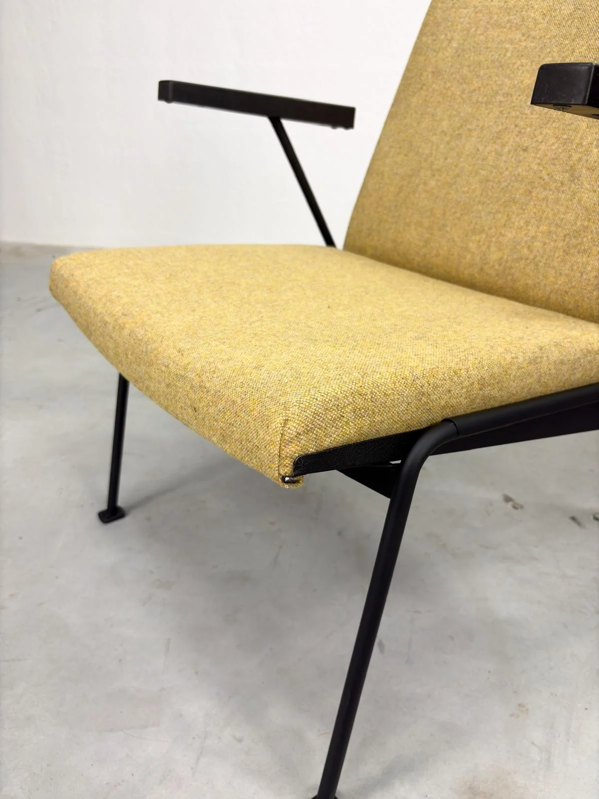 Set 'Oase' Fauteuils van Wim Rietveld voor Ahrend de Cirkel (14).jpeg