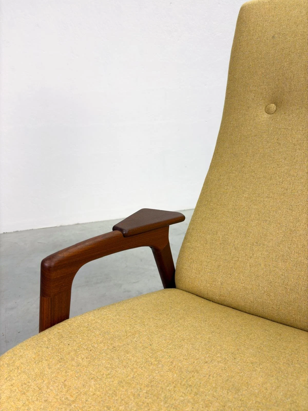 Pastoe 'Ruster' Fauteuil van Yngve Ekström Hoog (10).jpeg