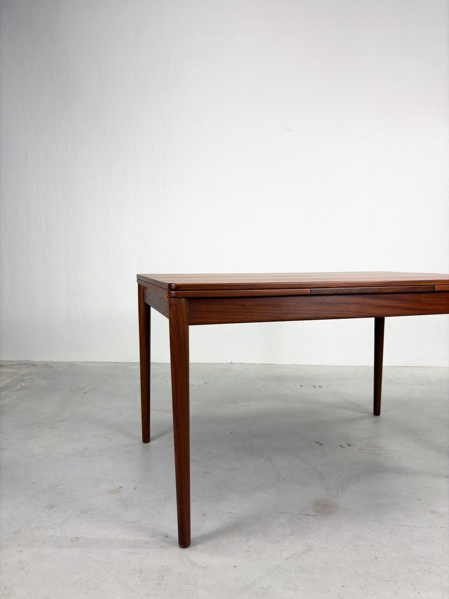 'TT23' Eetkamertafel van Cees Braakman voor Pastoe (13).jpeg