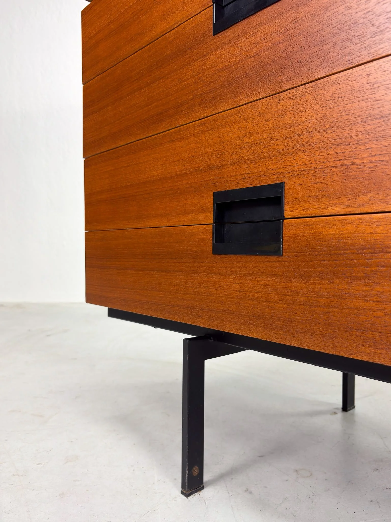 'CU08' Dressoir van Cees Braakman voor Pastoe (21).jpeg