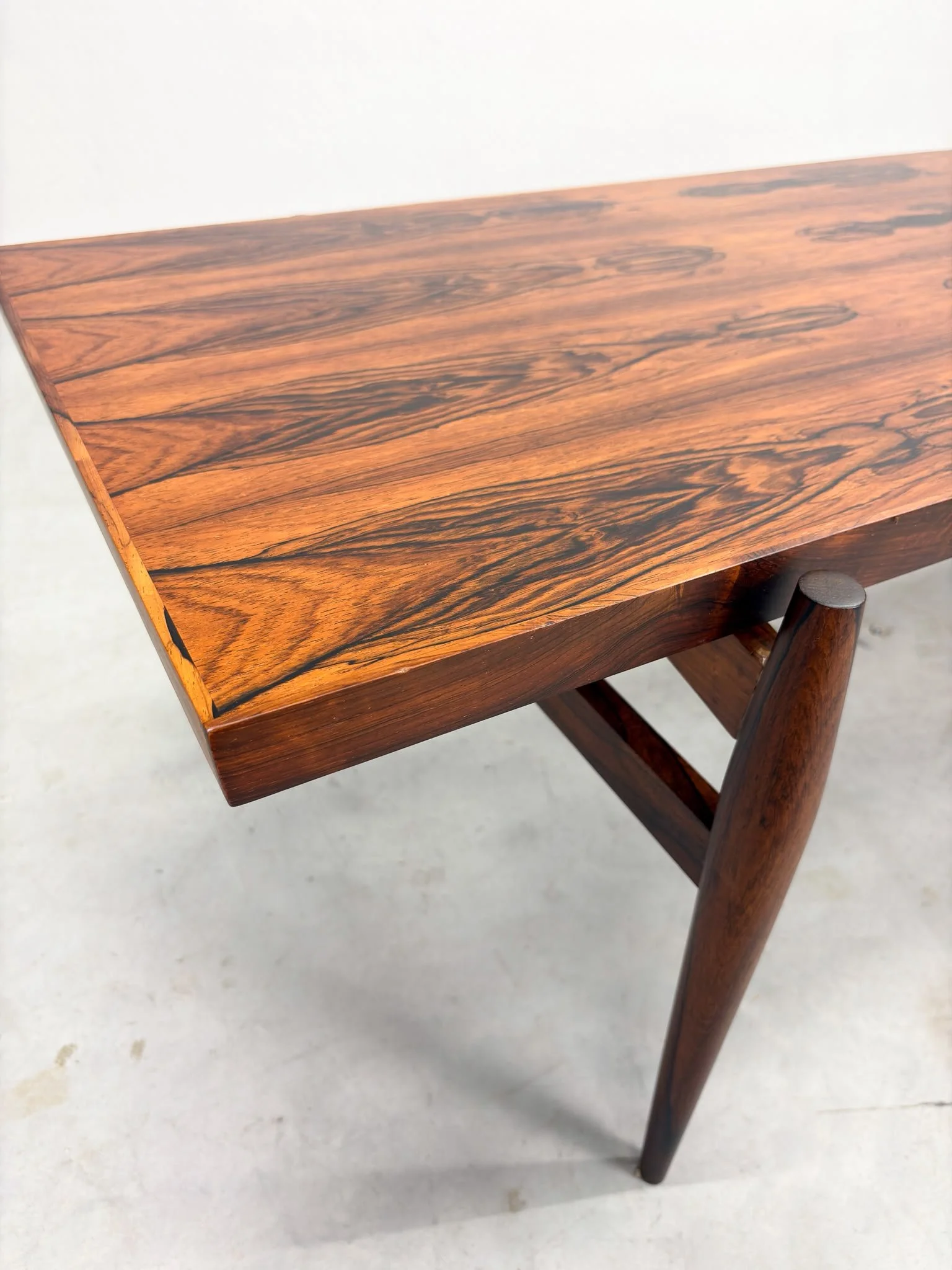 Deense Mid-century Salontafel van Palissander (6).jpeg