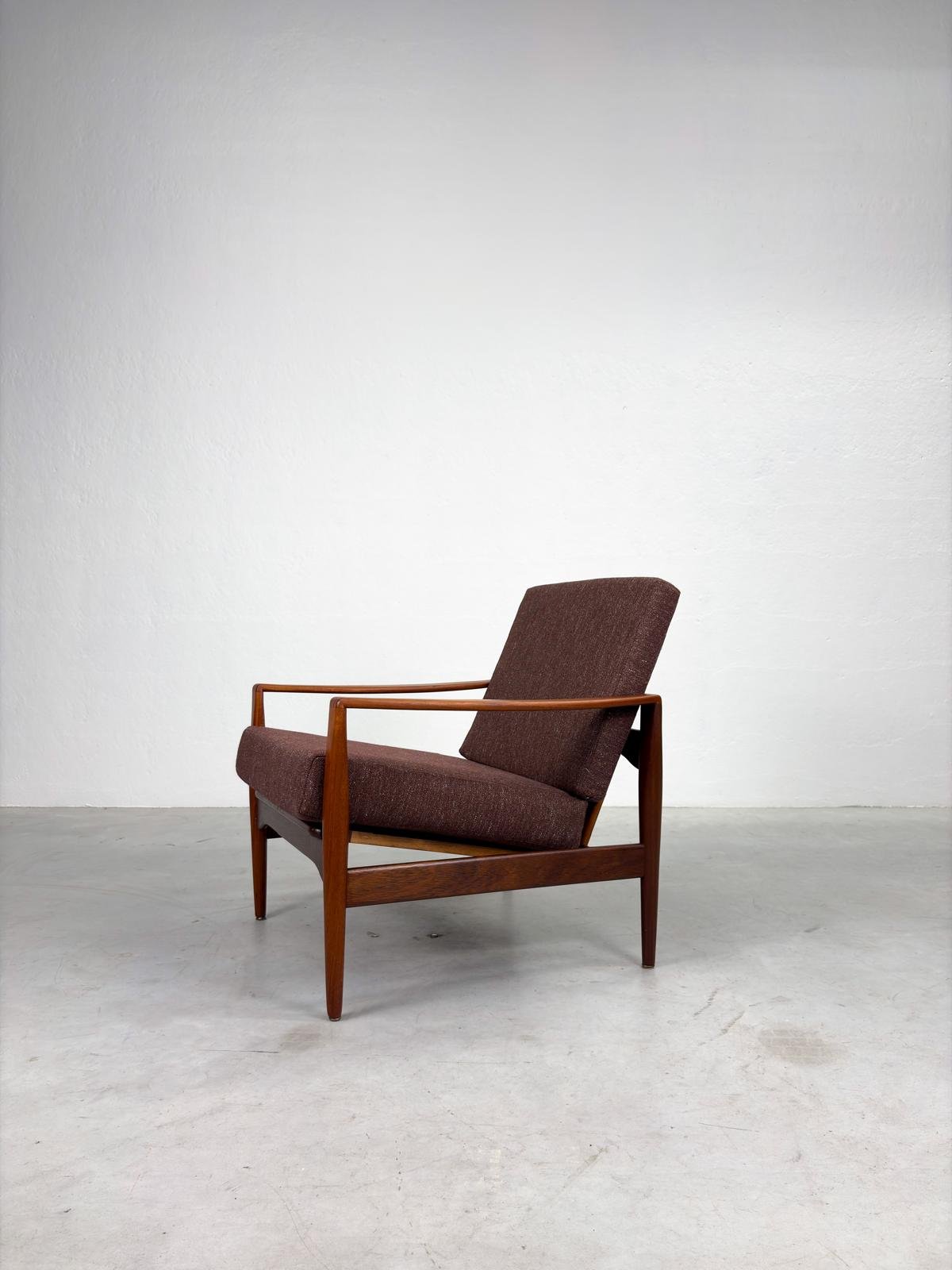 'EK' Fauteuil van Illum Wikkelsø voor N. Eilersen (12).jpeg