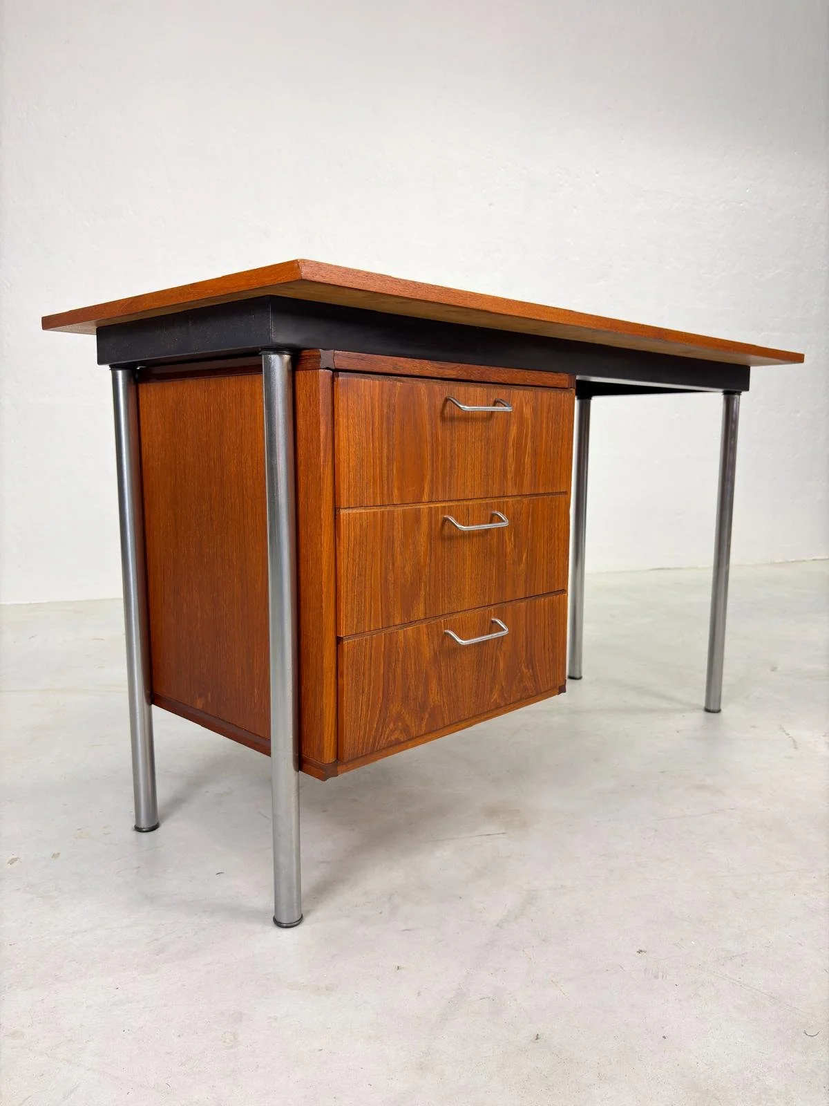 Pastoe Bureau uit 'Made to Measure' serie van Cees Braakman (11).jpeg
