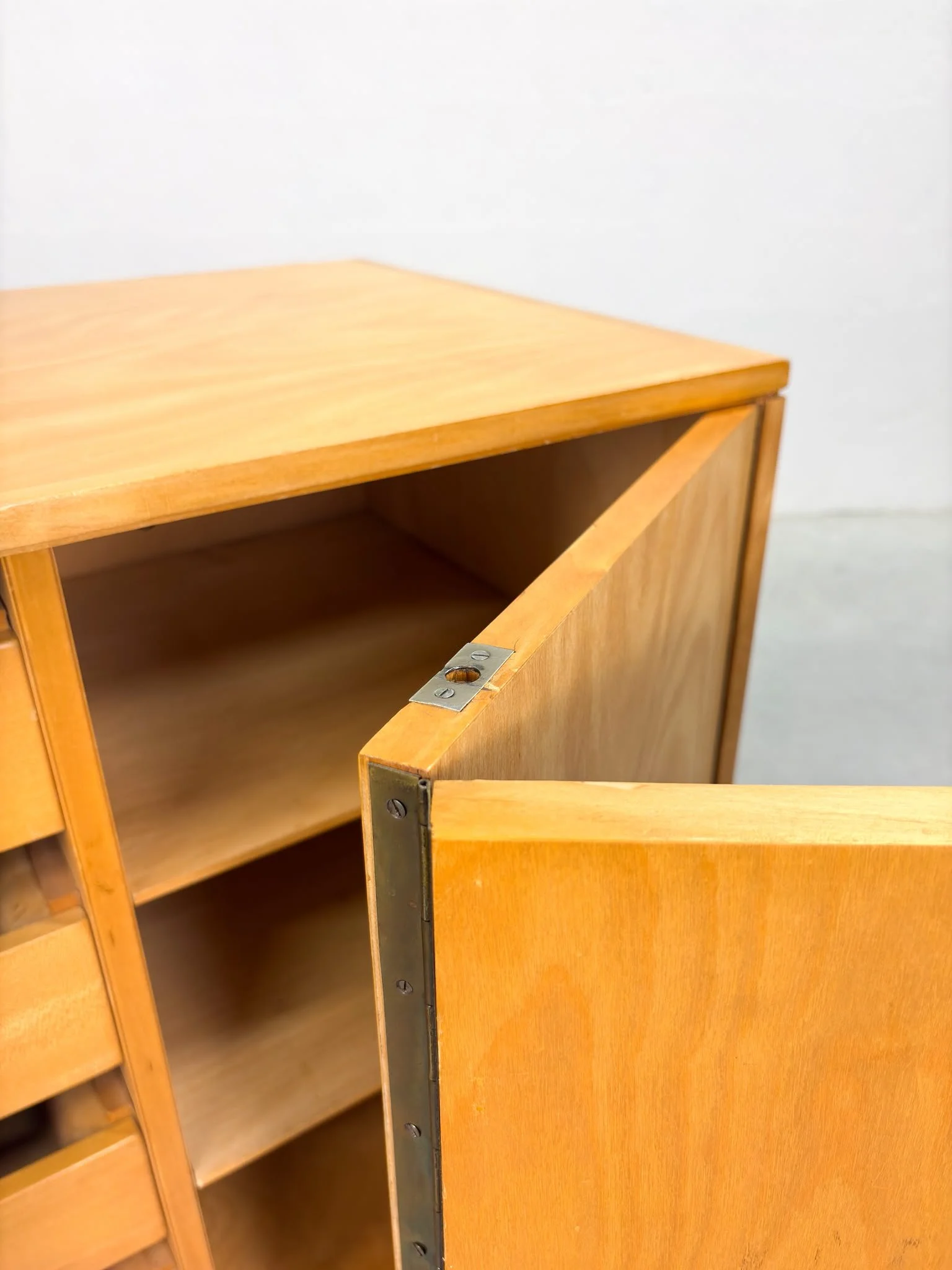 'DB02' Dressoir van Cees Braakman voor Pastoe (4).jpeg