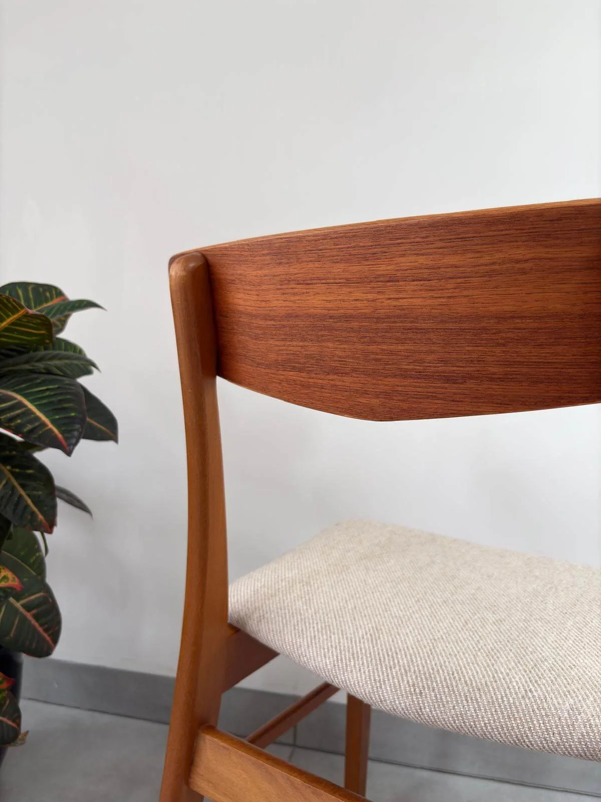 Vintage Scandinavische Eetkamerstoelen Farstrup (13).jpg