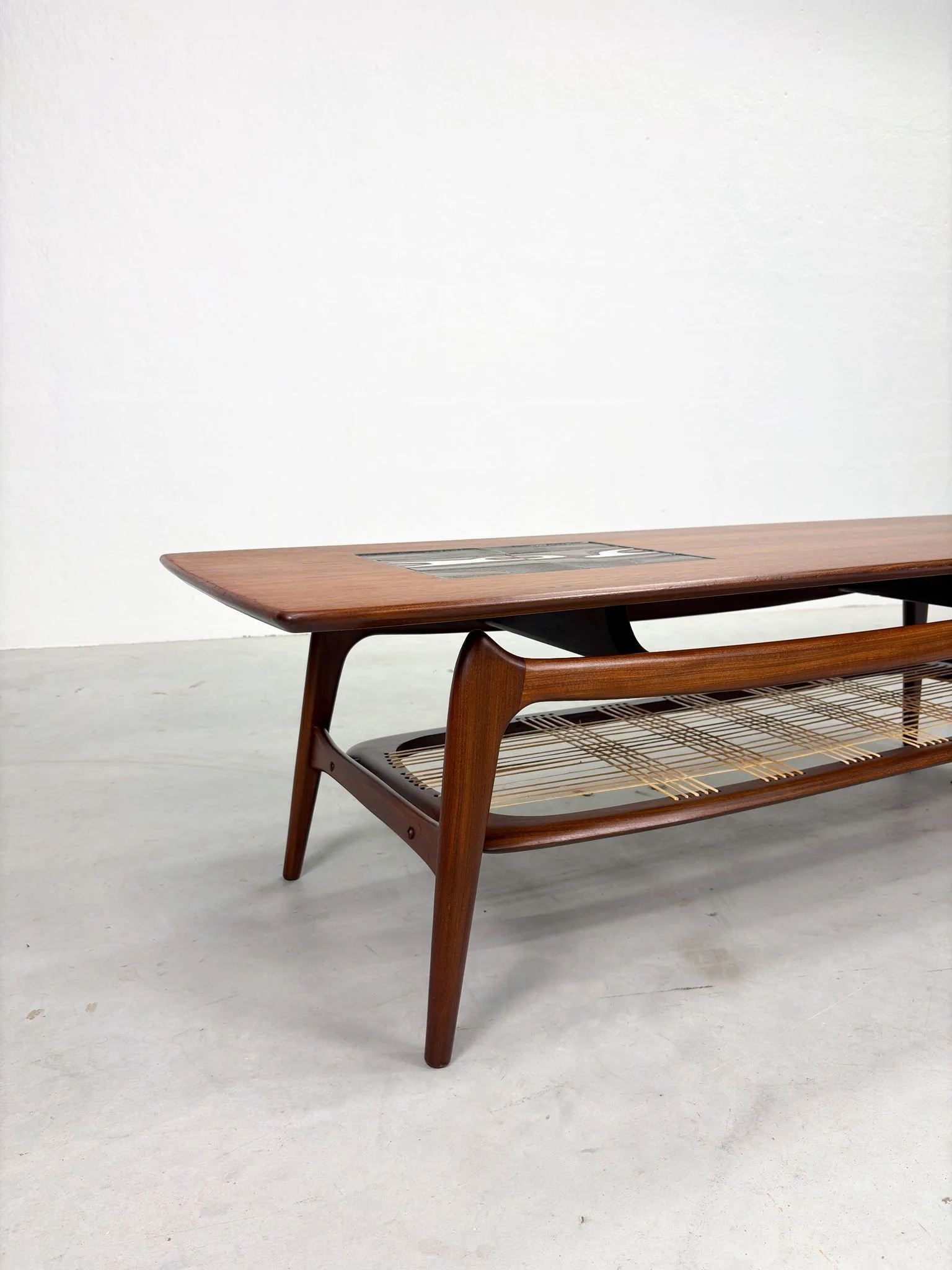 Salontafel Nr. 13 van Louis van Teeffelen voor Wébé (8).jpeg