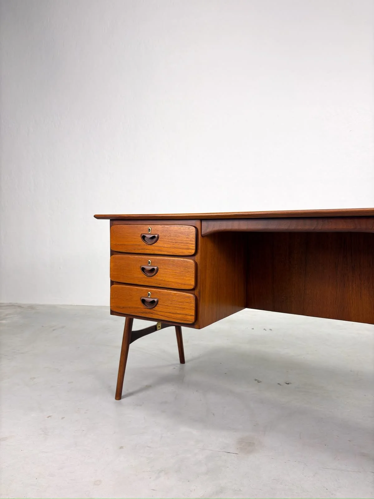Boomerang Bureau van Louis van Teeffelen voor Wébé (15).jpeg