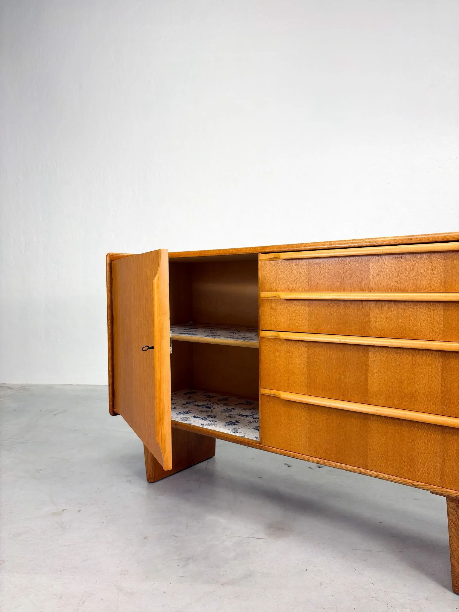 'DE01' Dressoir van Cees Braakman voor Pastoe (7).jpeg