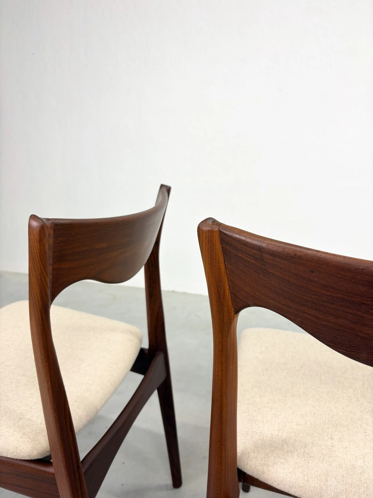 Set Vintage Eetkamerstoelen van AwA (12).jpeg