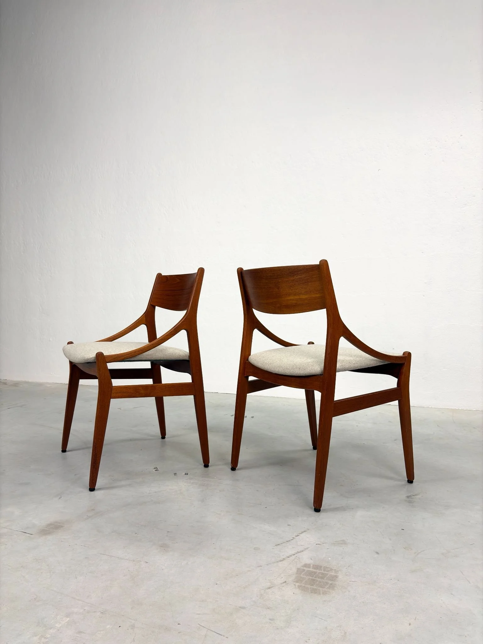Set Mid-century Eetkamerstoelen van Vestervig Eriksen (10).jpeg