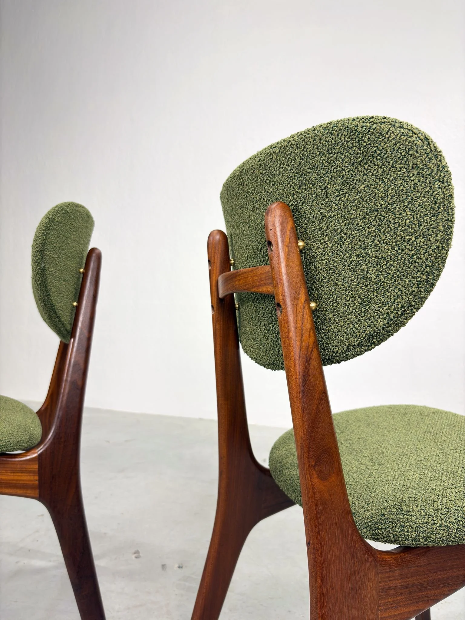Set Eetkamerstoelen van Louis van Teeffelen voor AwA (5).jpeg