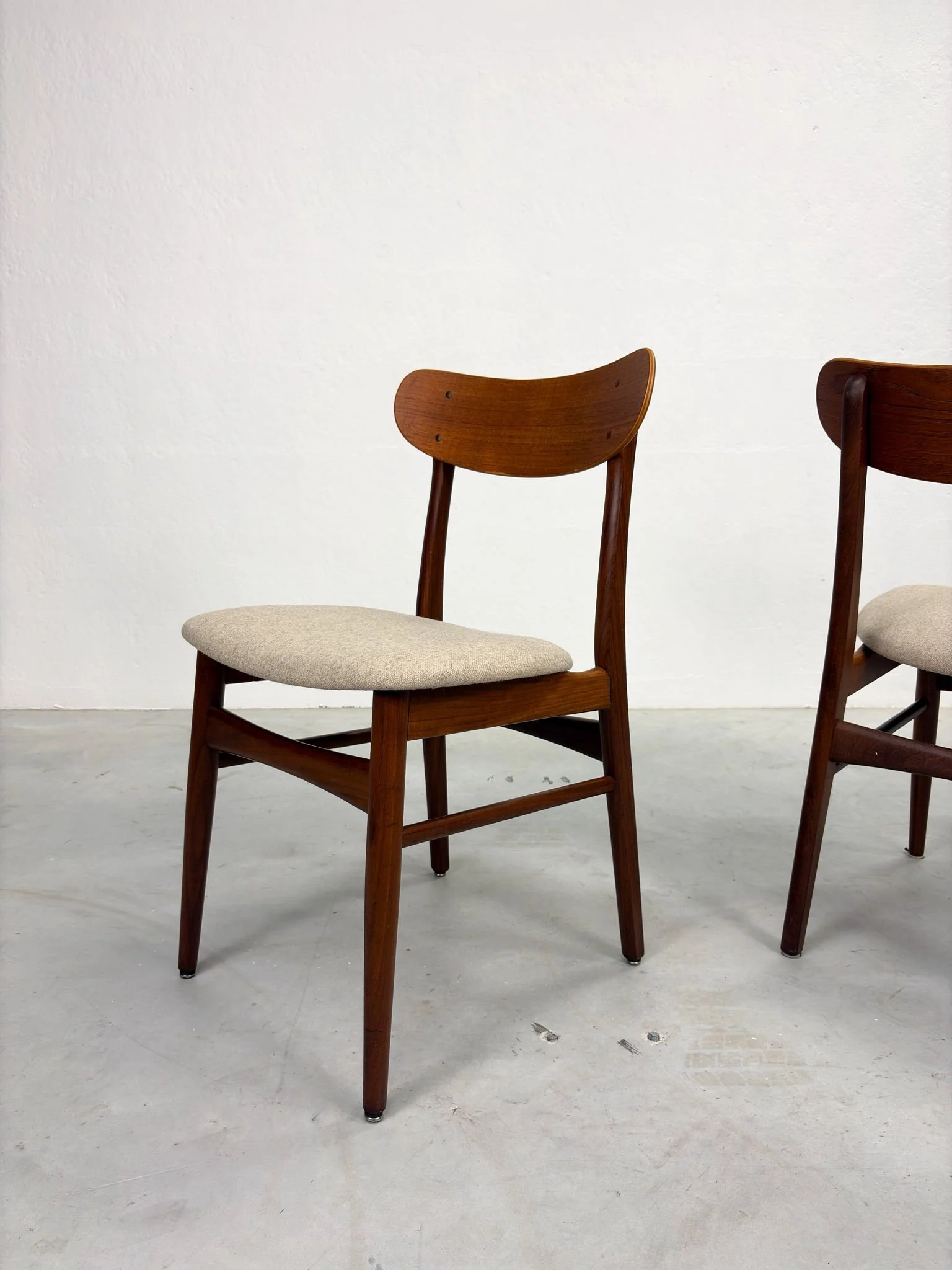 Set Mid-Century Eetkamerstoelen van Farstrup (13).jpeg