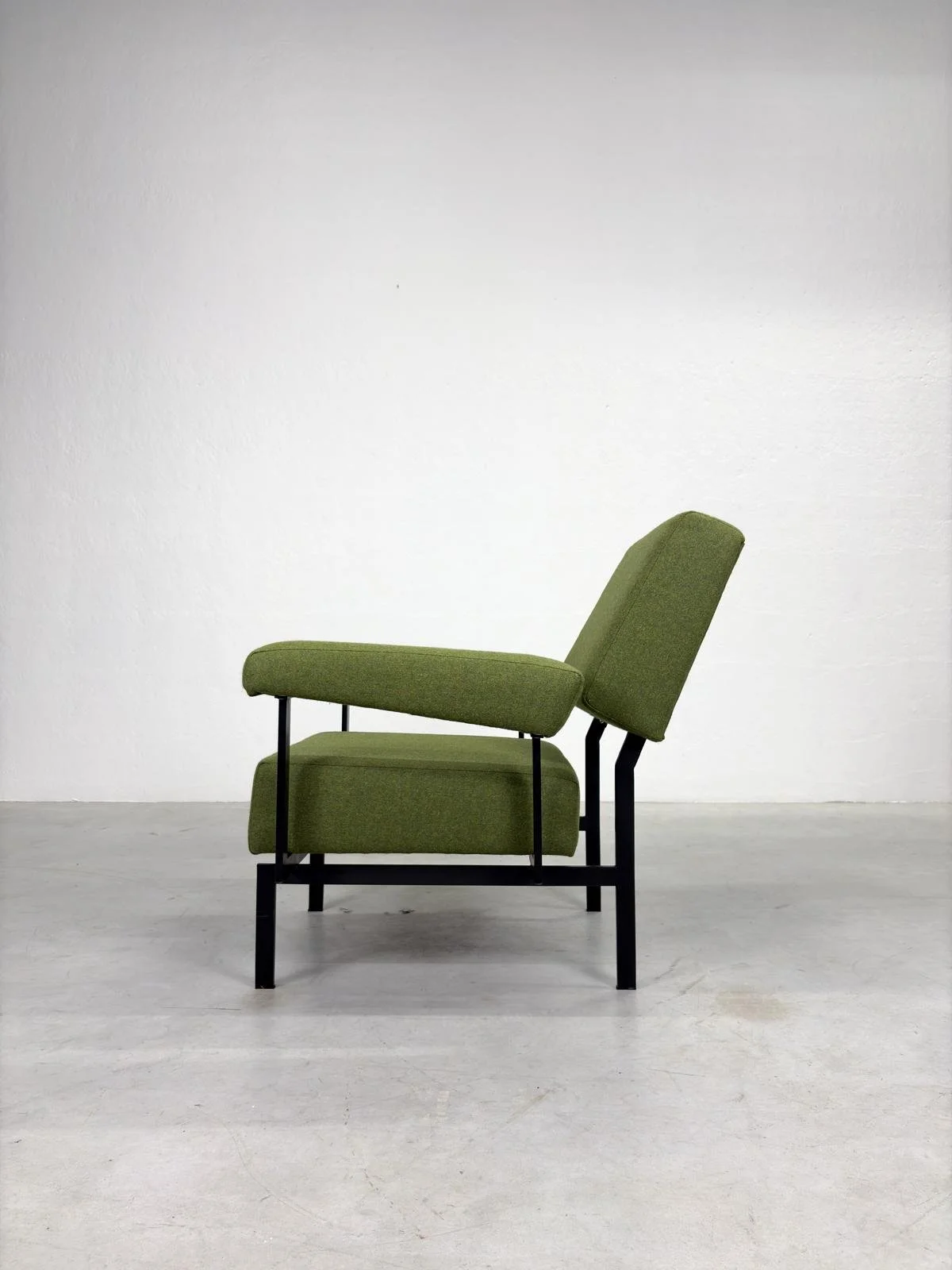 'FM07' Fauteuil van Cees Braakman voor Pastoe (17).jpeg