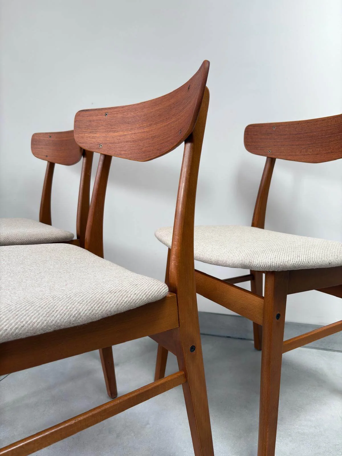 Vintage Scandinavische Eetkamerstoelen Farstrup (15).jpg
