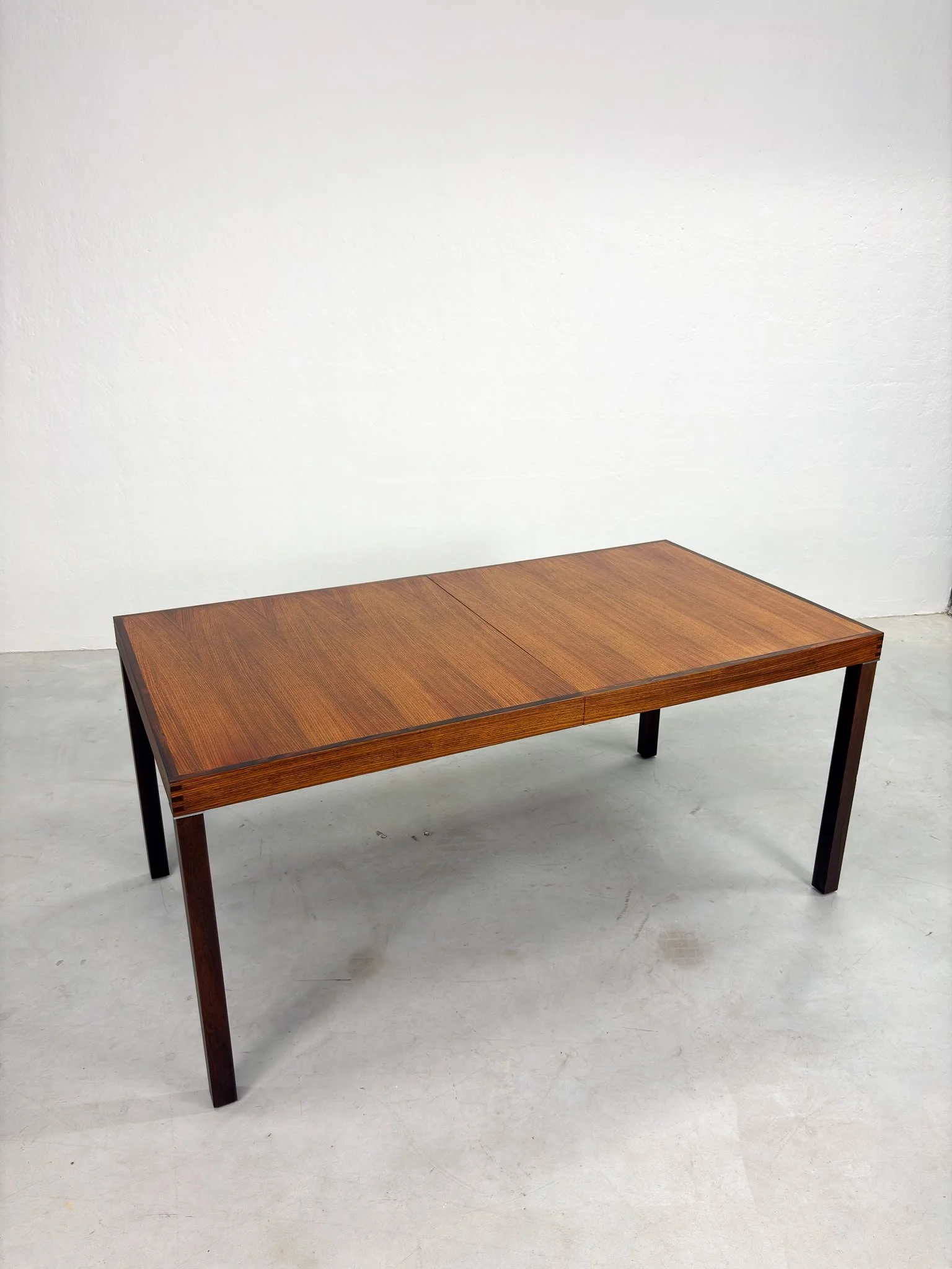 Uitschuifbare Eettafel van Inger Klingenberg voor Fristho (11).jpeg