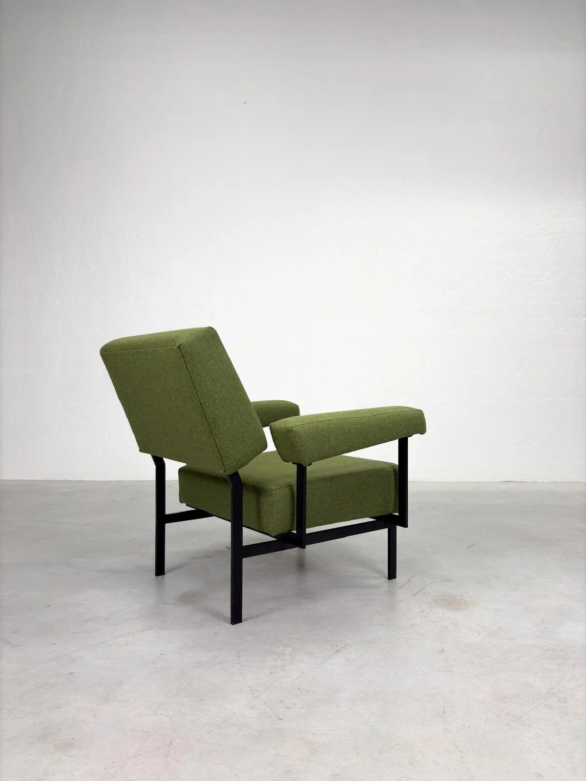 'FM07' Fauteuil van Cees Braakman voor Pastoe (2).jpeg
