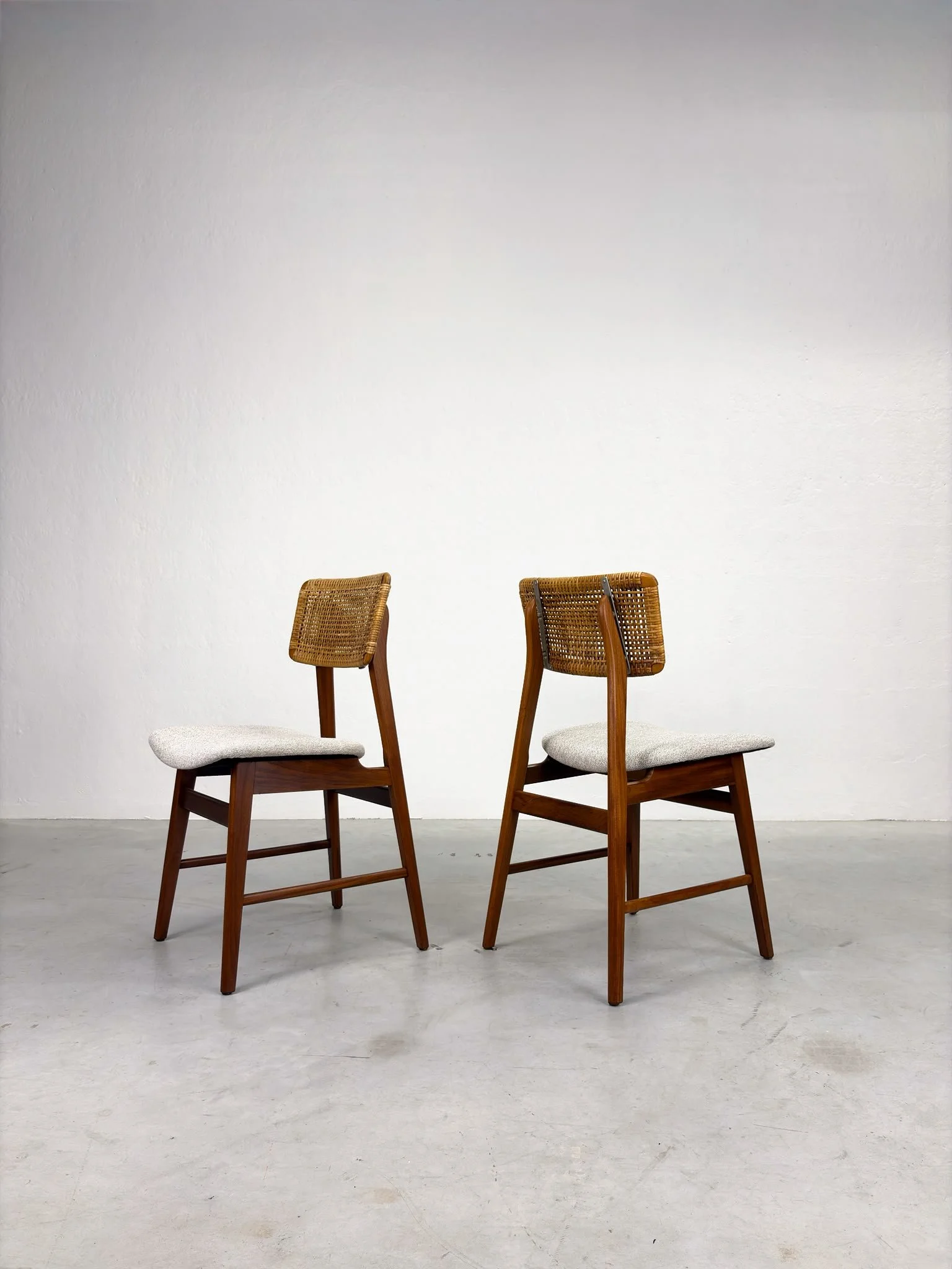 Set Vintage Eetkamerstoelen met Rieten Rugleuning (10).jpeg