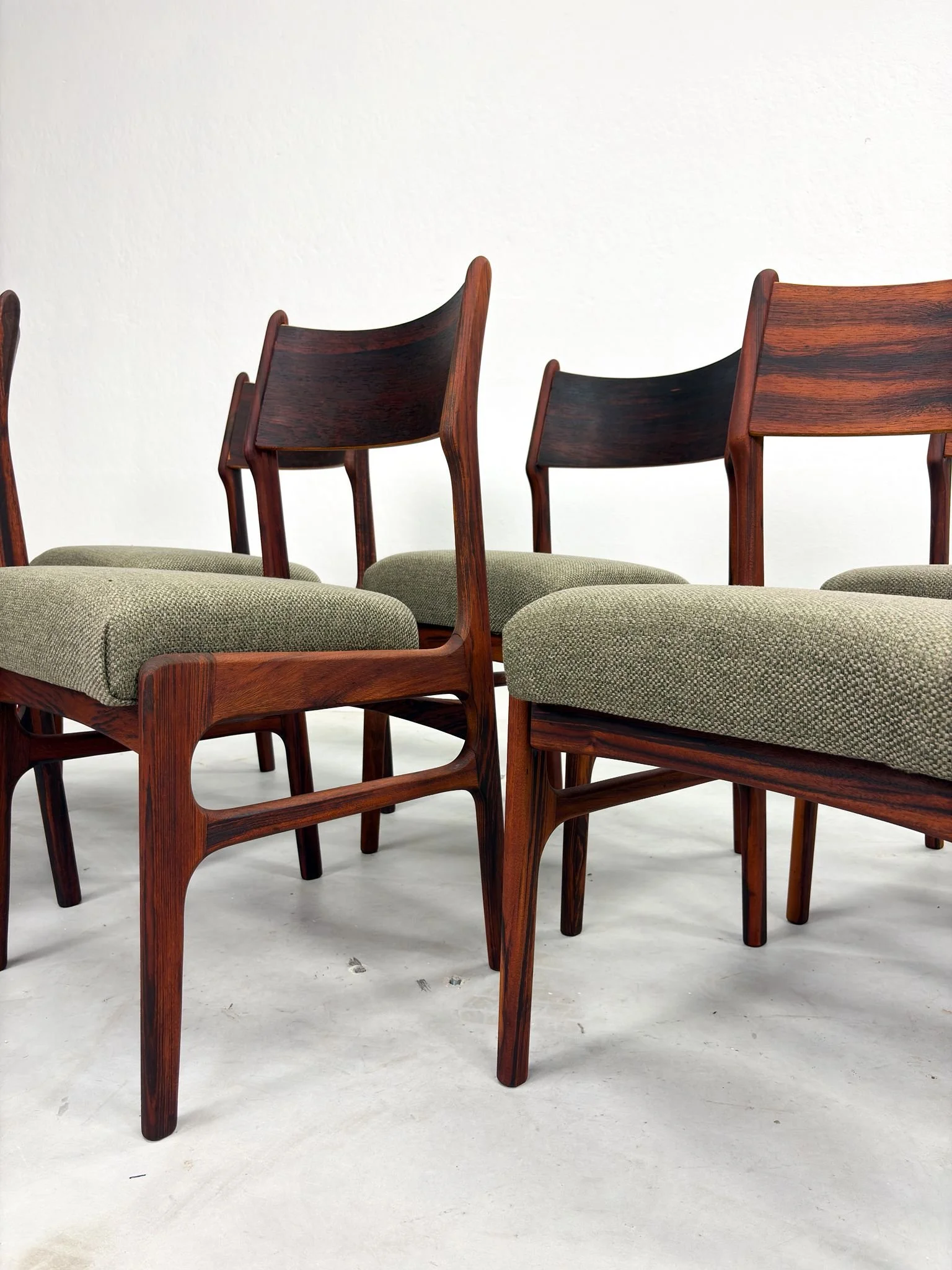 Set Vintage Deense Eetkamerstoelen van Palissander (21).jpg