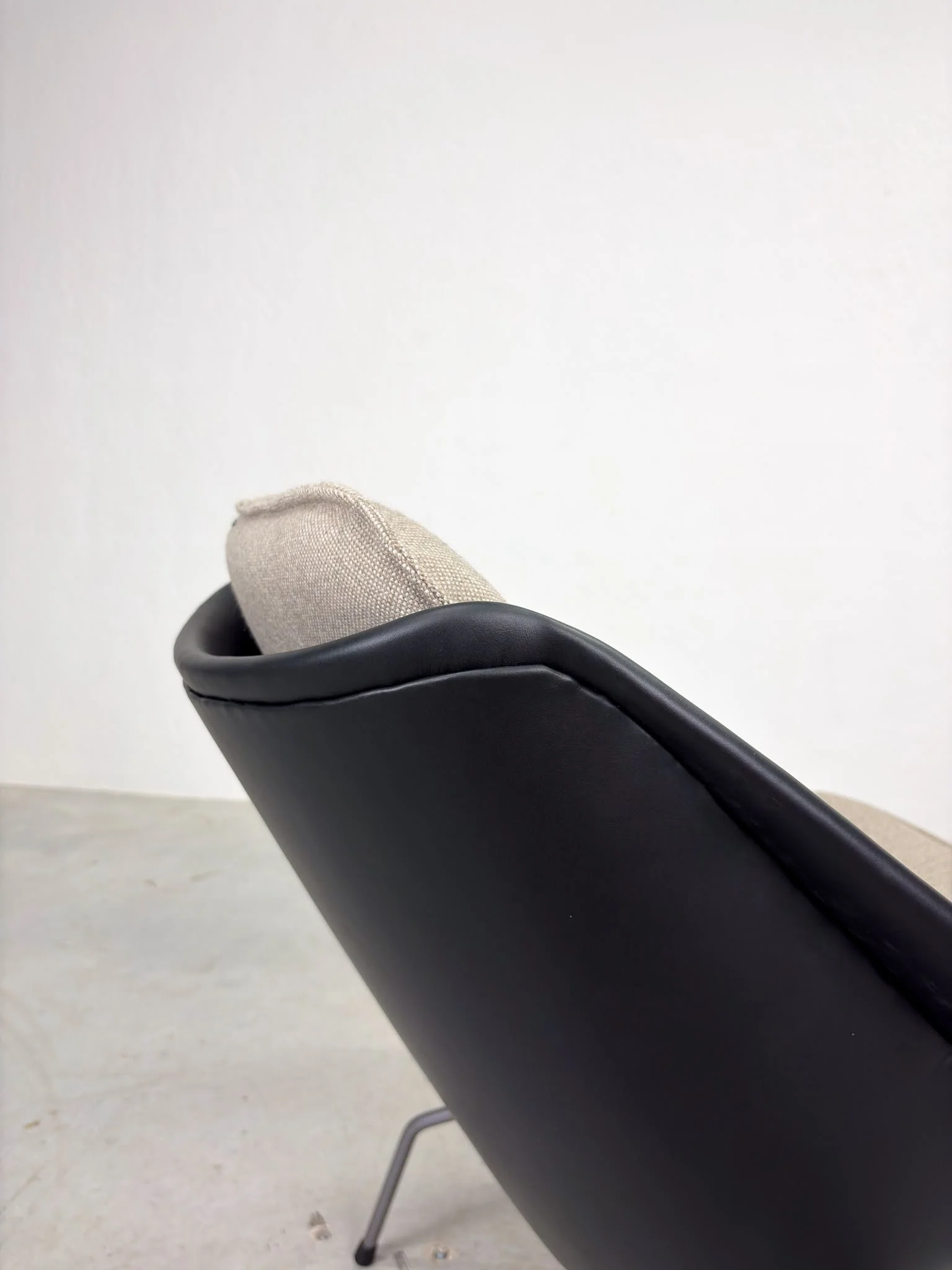 'FM04' Fauteuil van Cees Braakman voor Pastoe (6).jpeg