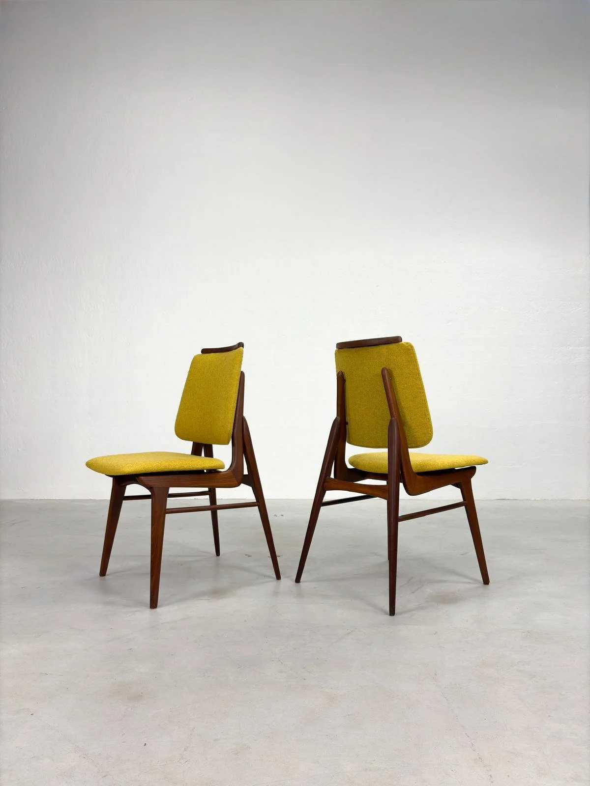 Zeldzame Set Mid-Century Eetkamerstoelen van AwA (13).jpeg