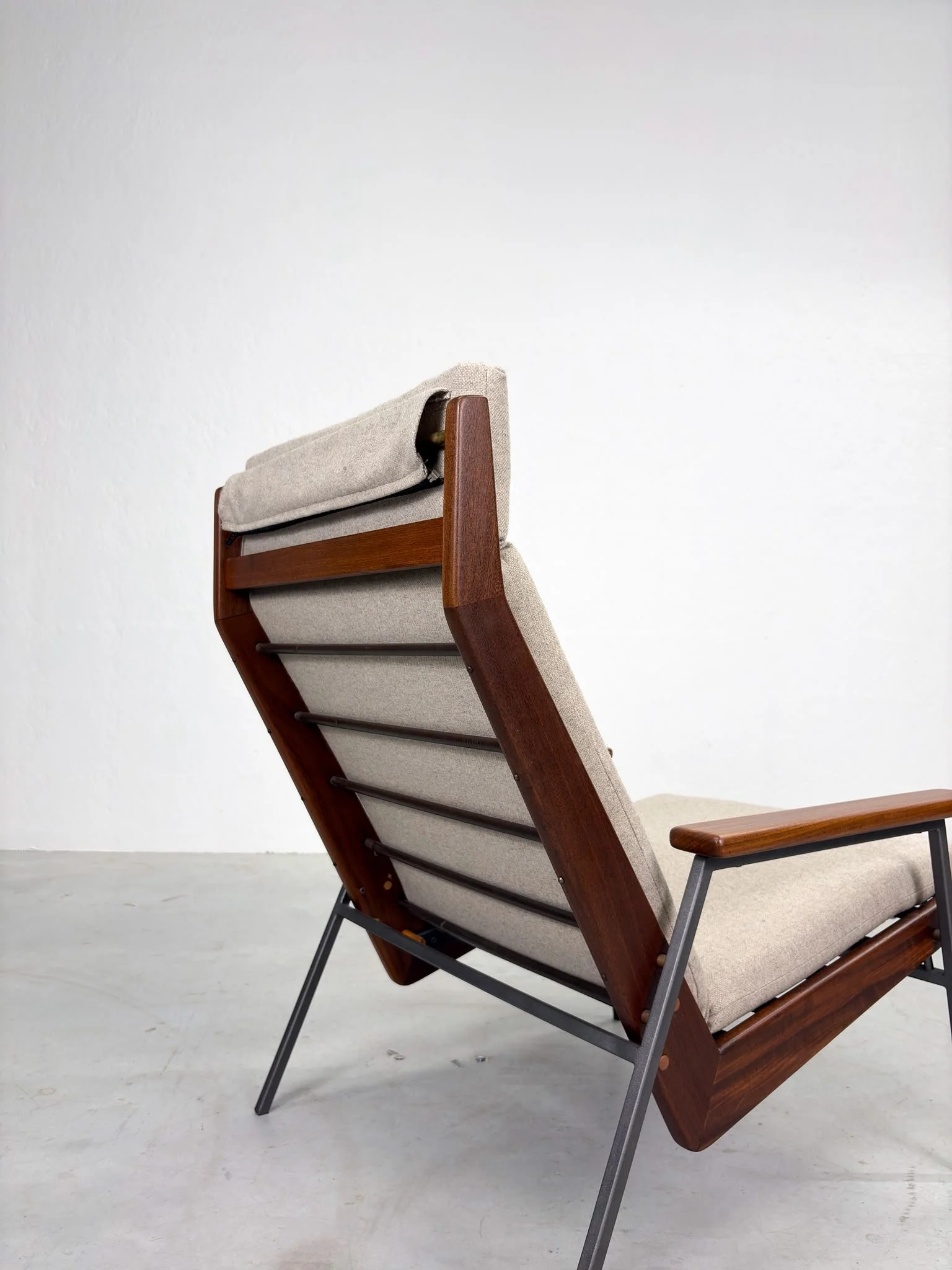 '1611 Lotus' Fauteuil van Rob Parry voor Gelderland (12).jpeg