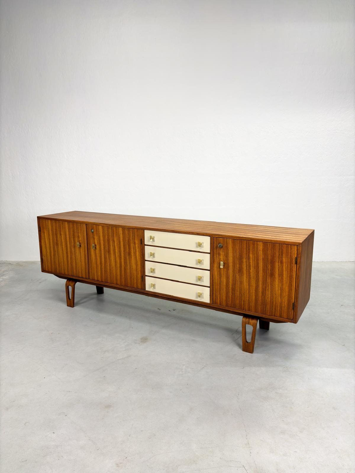 Mid-century Sideboard van Cor Alons voor Gouda den Boer (9).jpeg