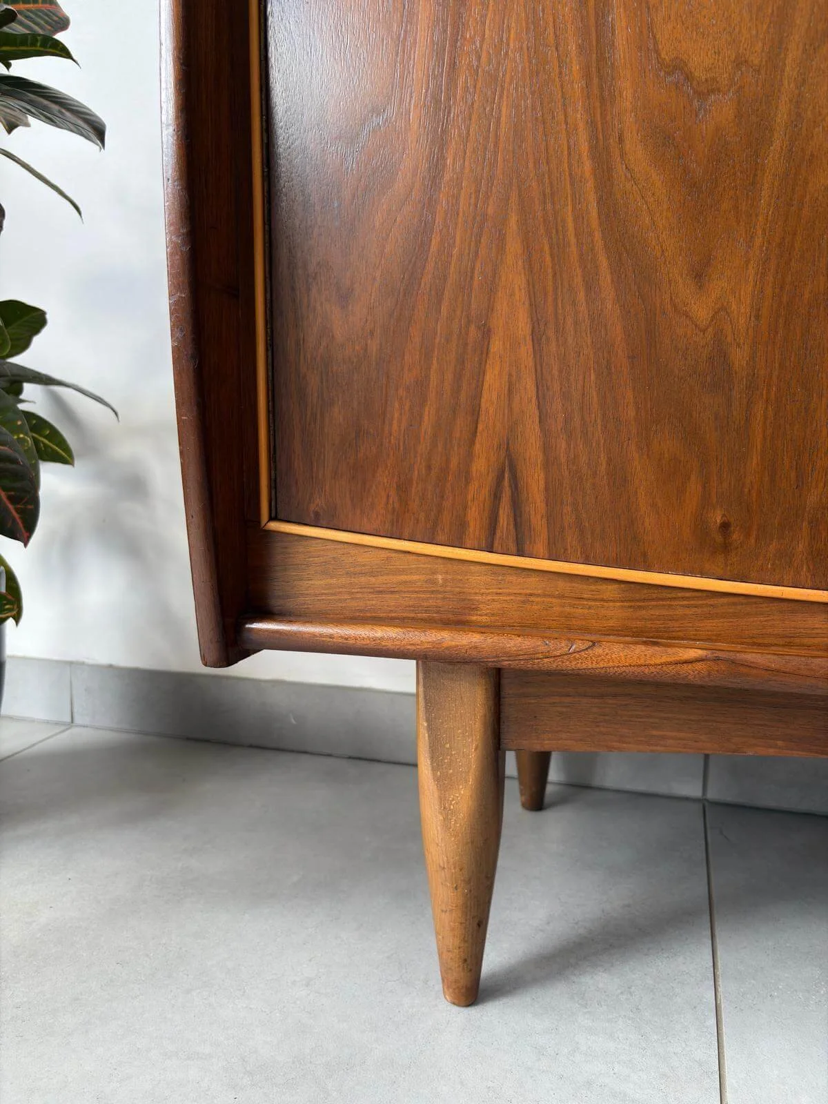 Uniek Vintage Mid-century Dressoir van Teak (7).jpg